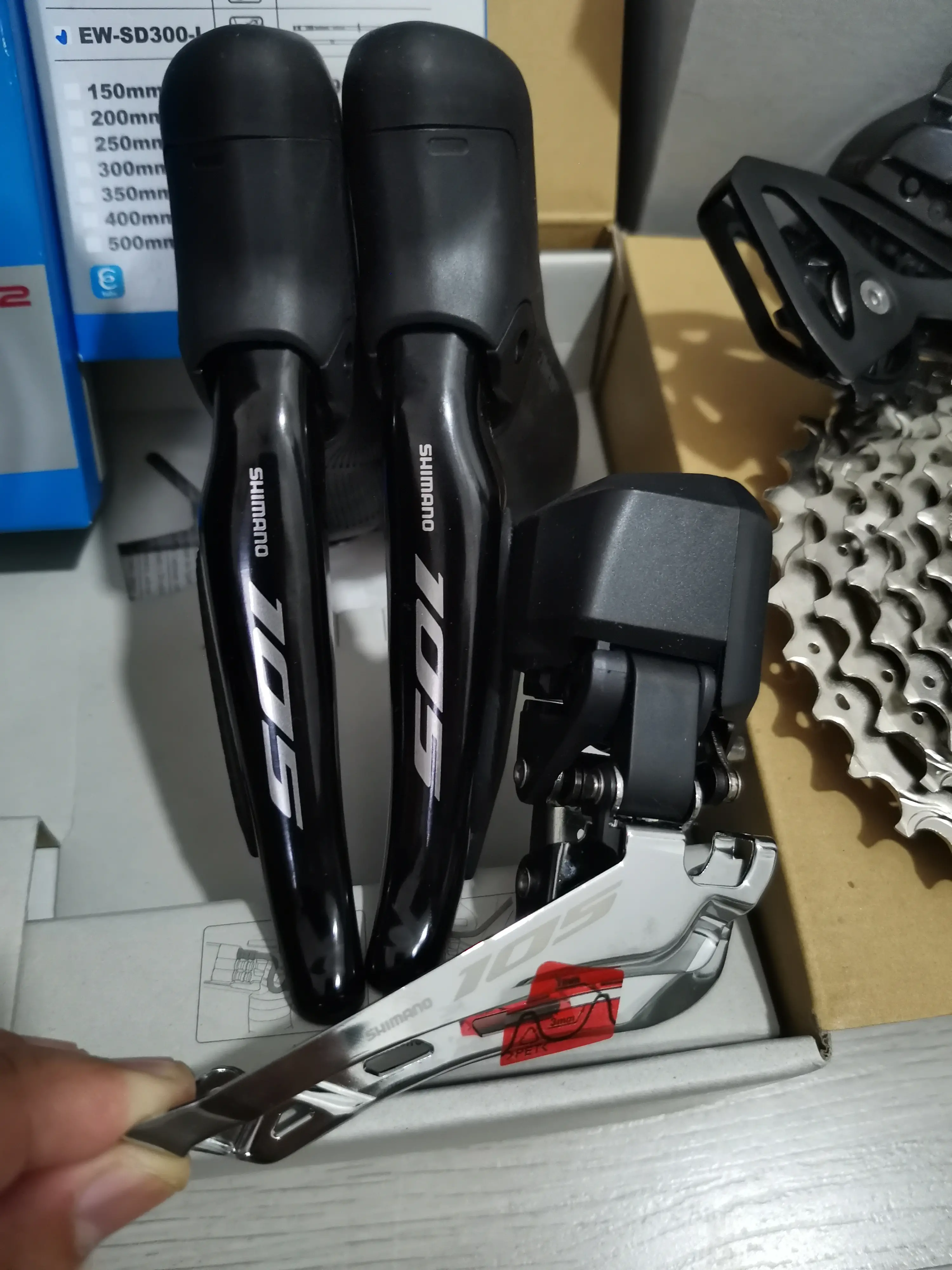 Shimano 105 (R7100) 12 Speeds Di2 (Disc) Brand New !