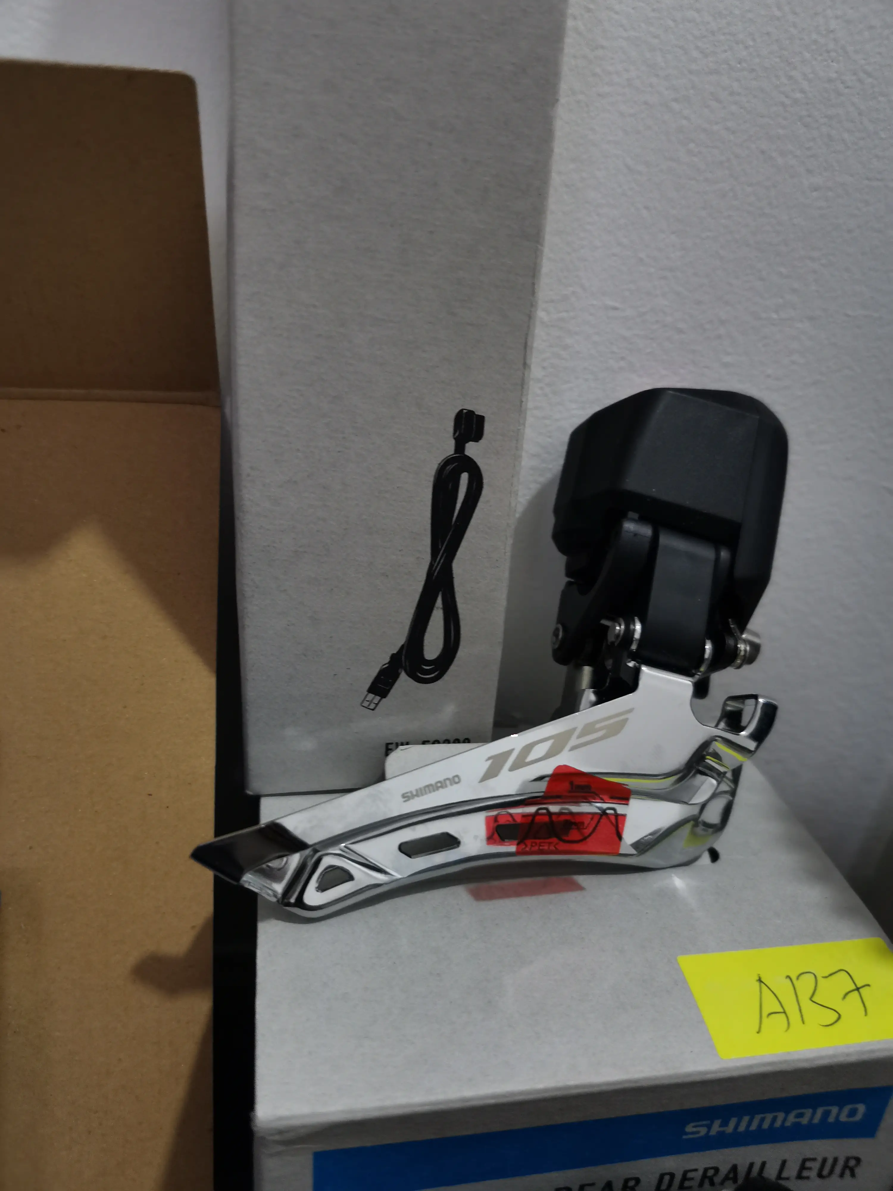 Shimano 105 (R7100) 12 Speeds Di2 (Disc) Brand New !