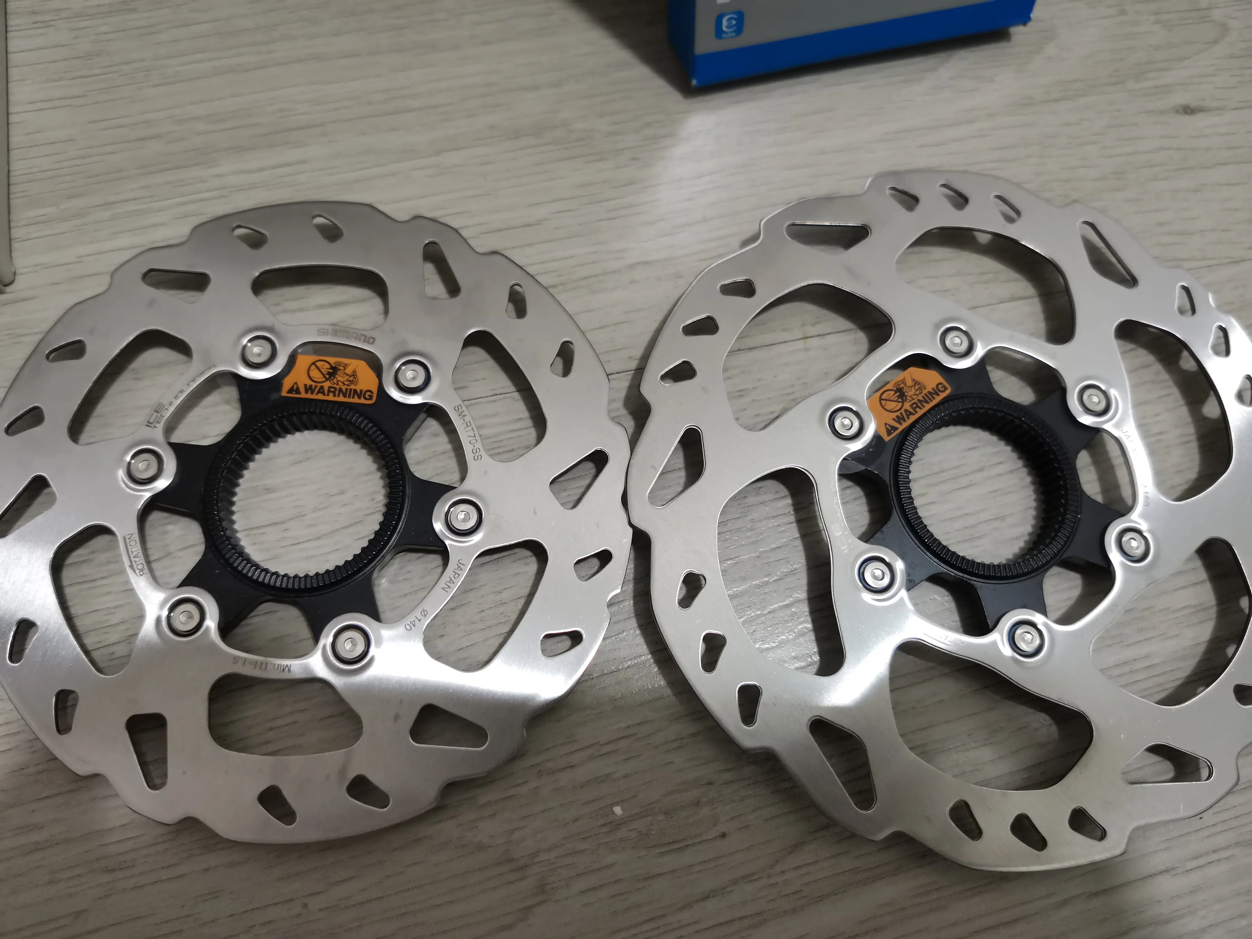 Shimano 105 (R7100) 12 Speeds Di2 (Disc) Brand New !