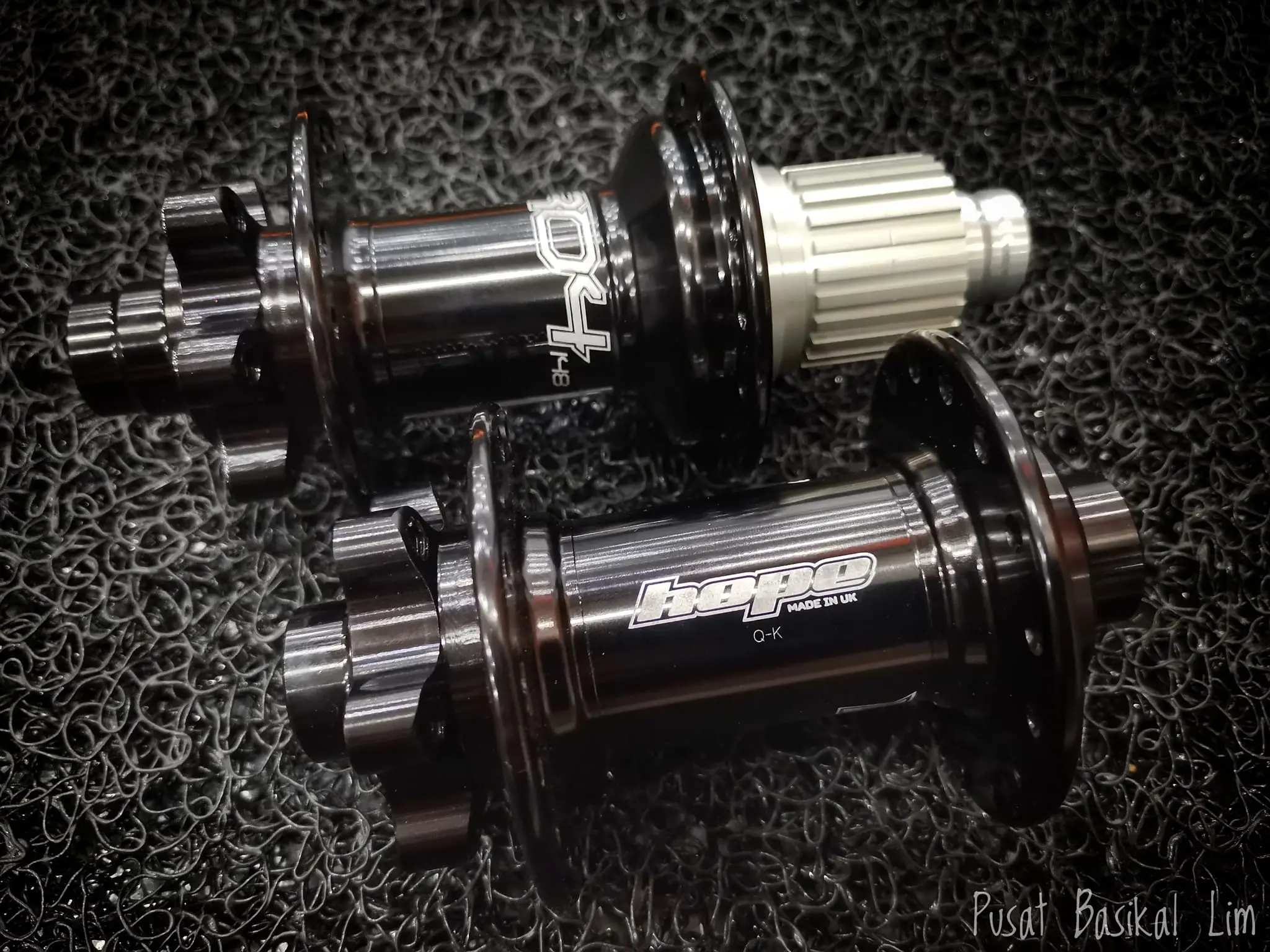 hope Pro 4 Boost Hub