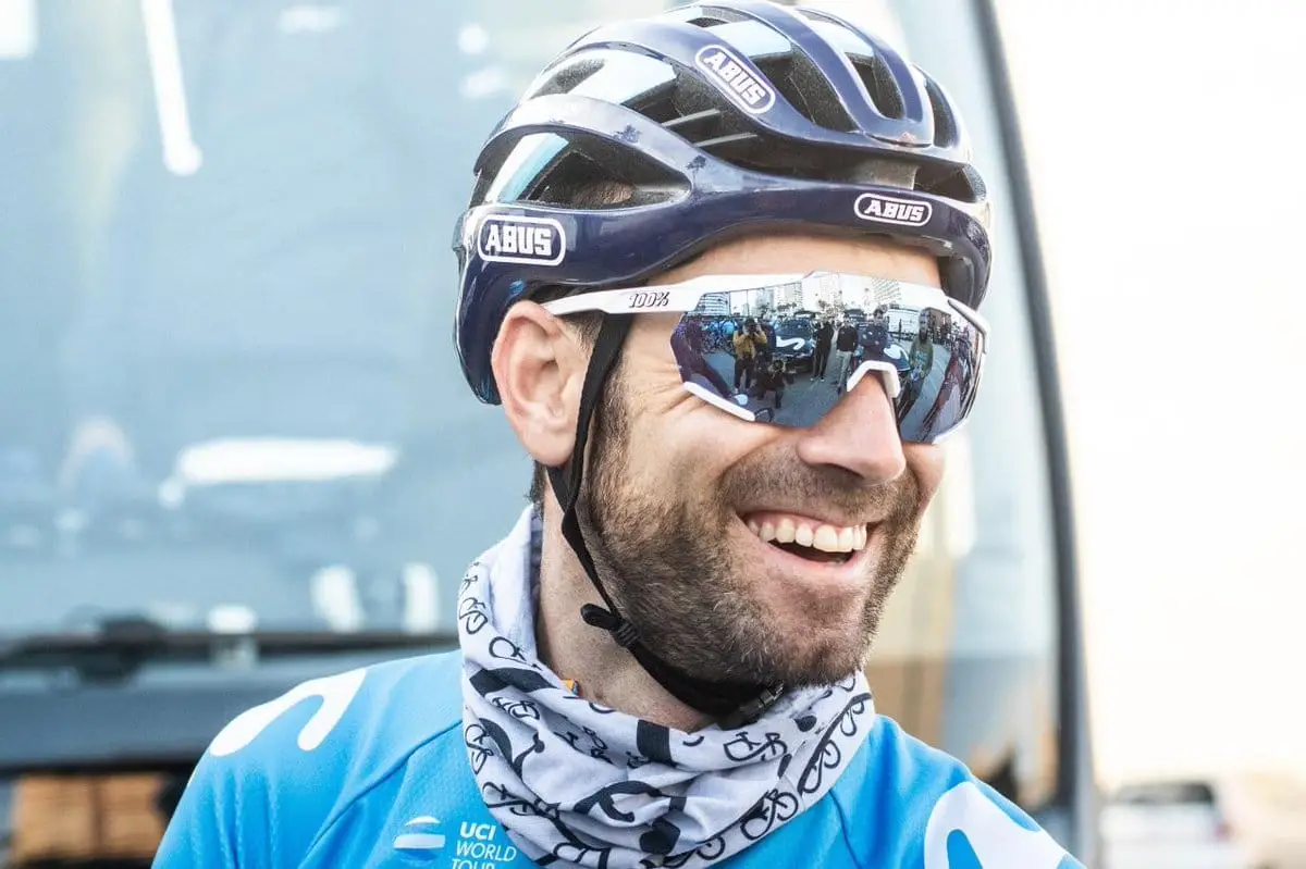 Ride 100% Racetrap Matte White  (Hiper Blue Multilayer Mirror Lens)