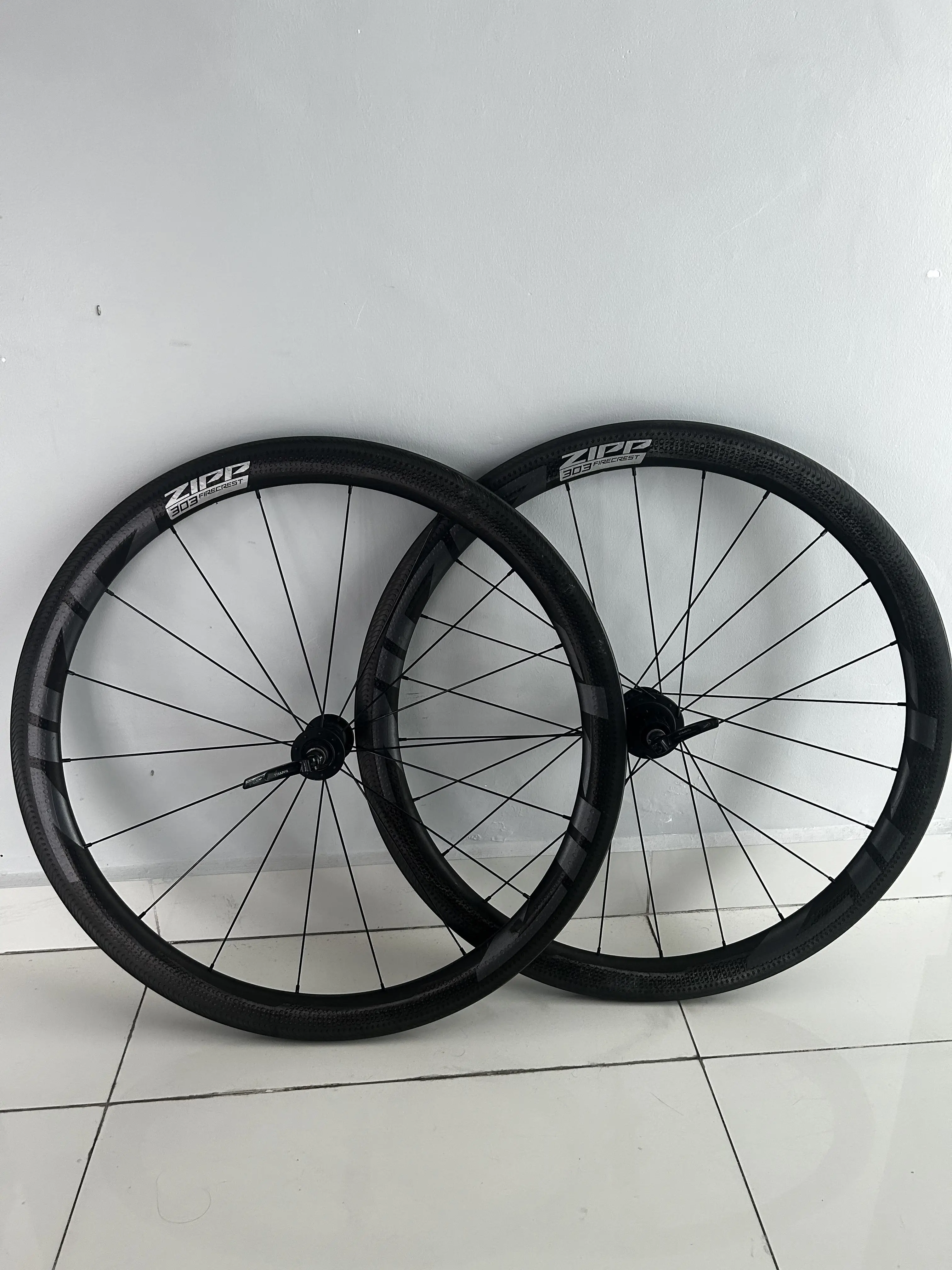 Zipp 303 Firecrest rim brake 45mm carbon wheelset