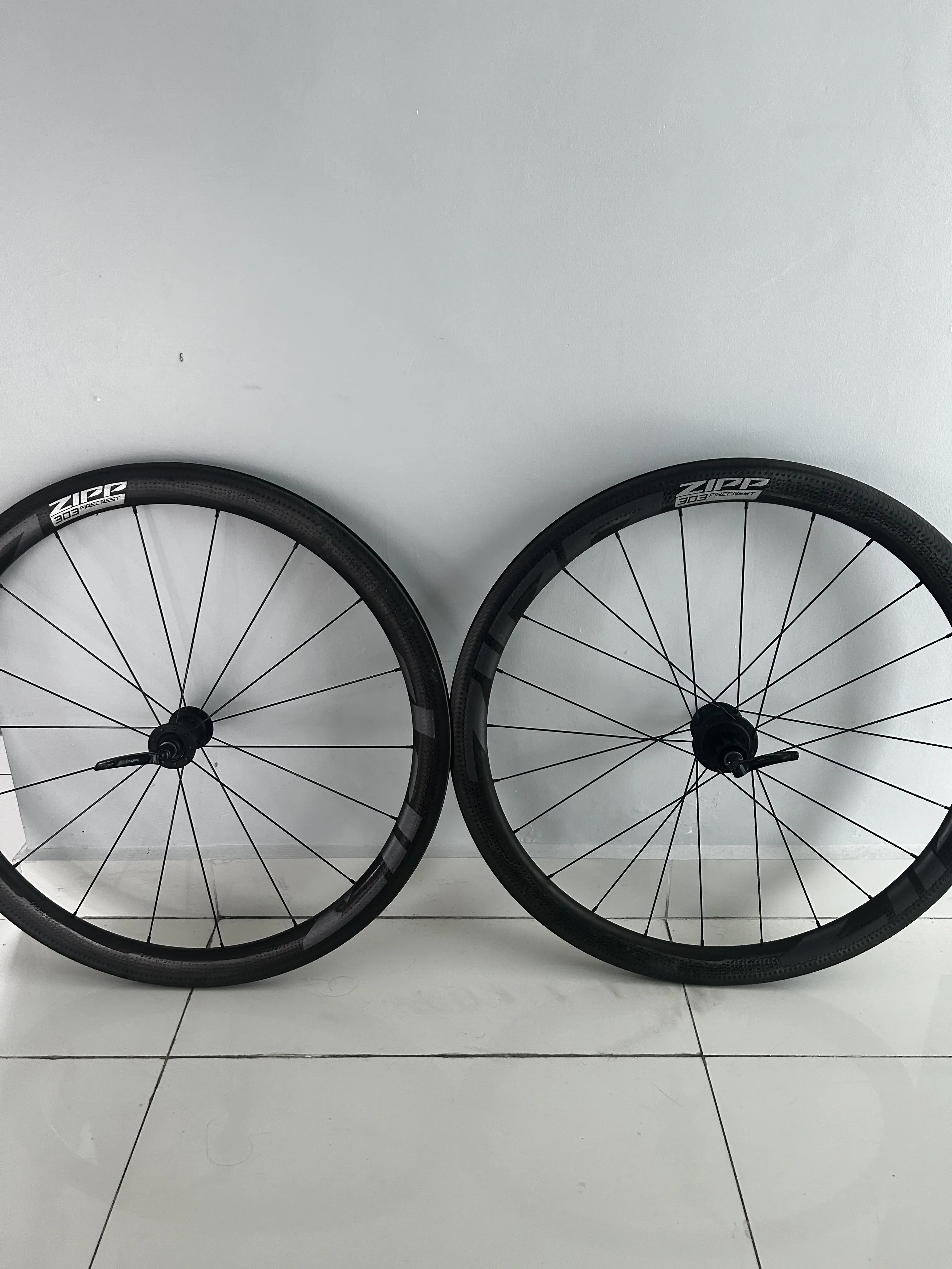Zipp 303 Firecrest rim brake 45mm carbon wheelset