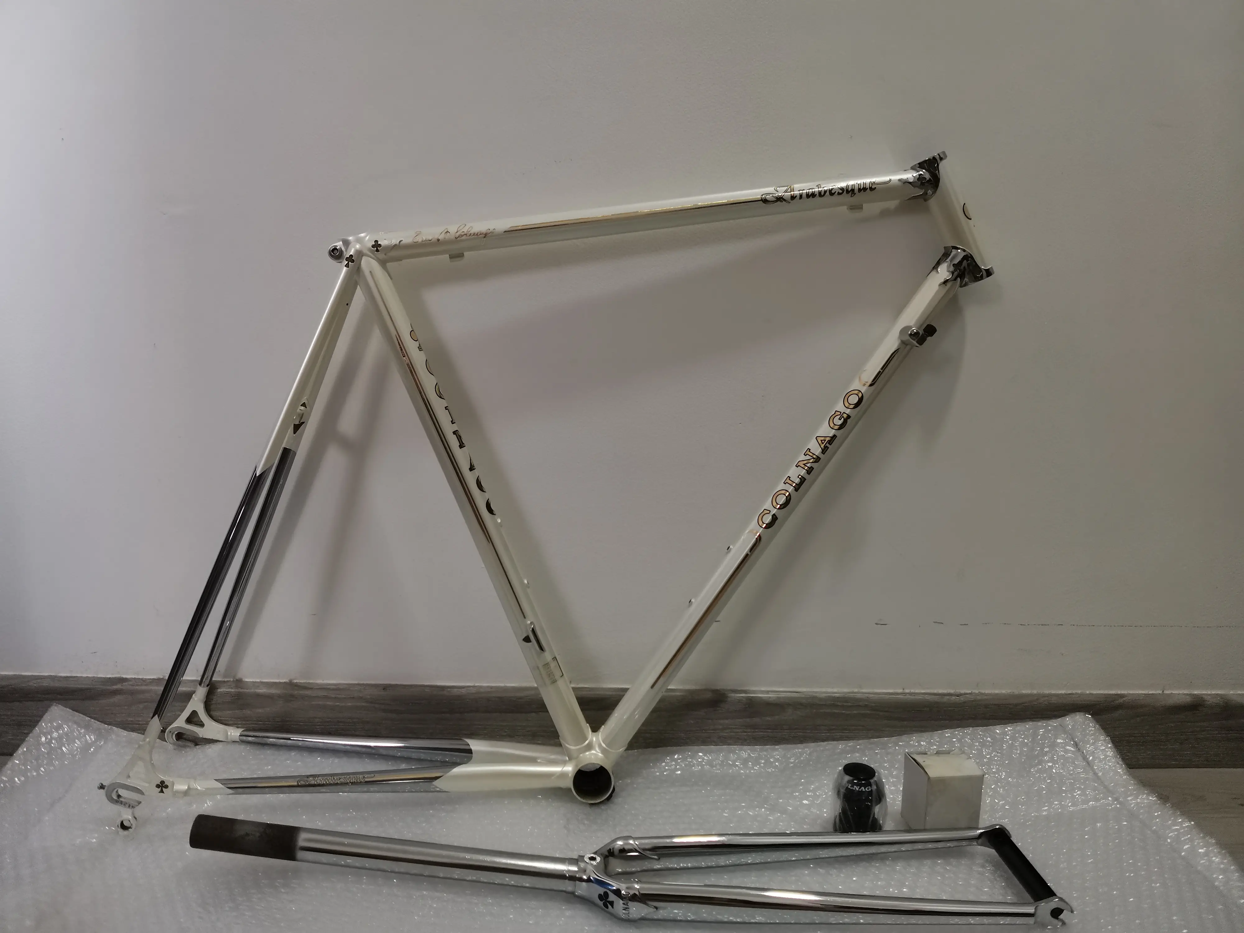 Colnago Arabesque (RAWB) 55cm (Brand New !!)