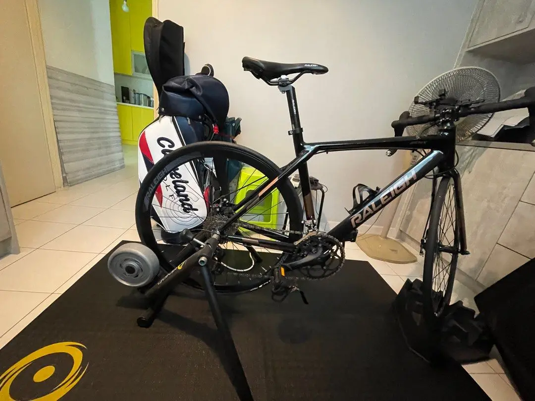 Used Cycleops Smart trainer (bluetooth enabled)