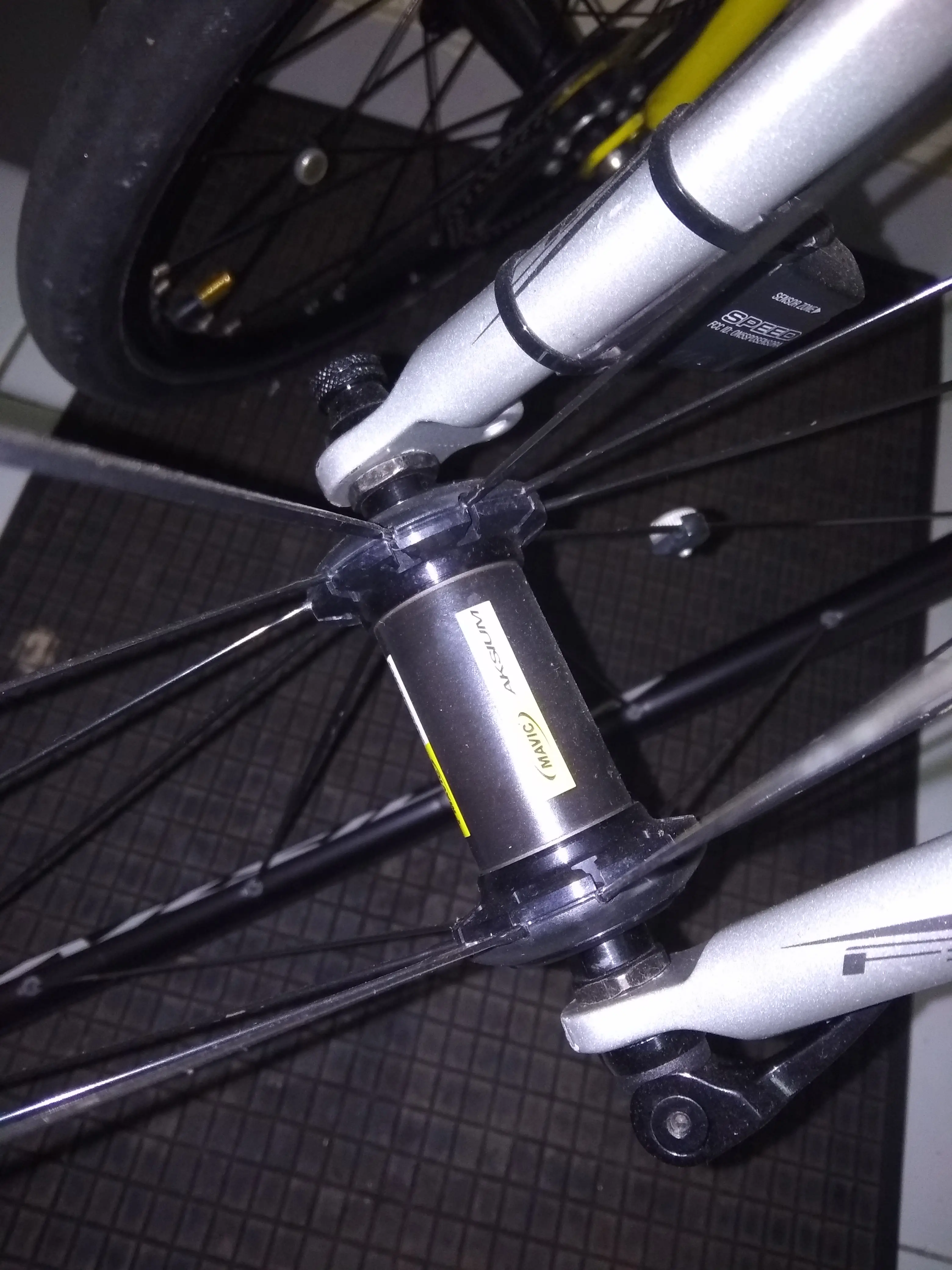 POLYGON F300 SHIMANO 105 / 2X11