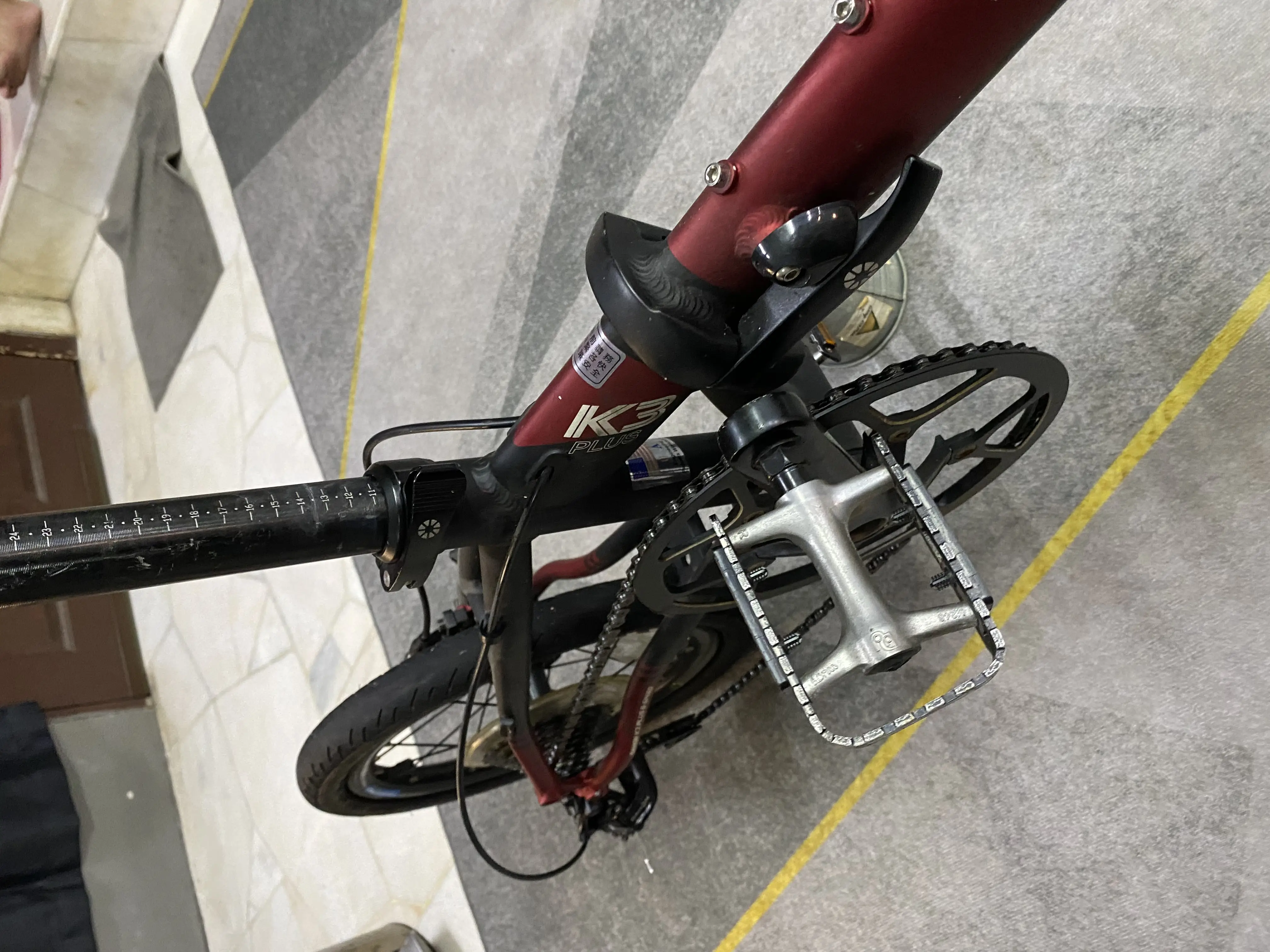DAHON K3 PLUS. 9 SPEED. 16” WHEELS. FOR SALE.