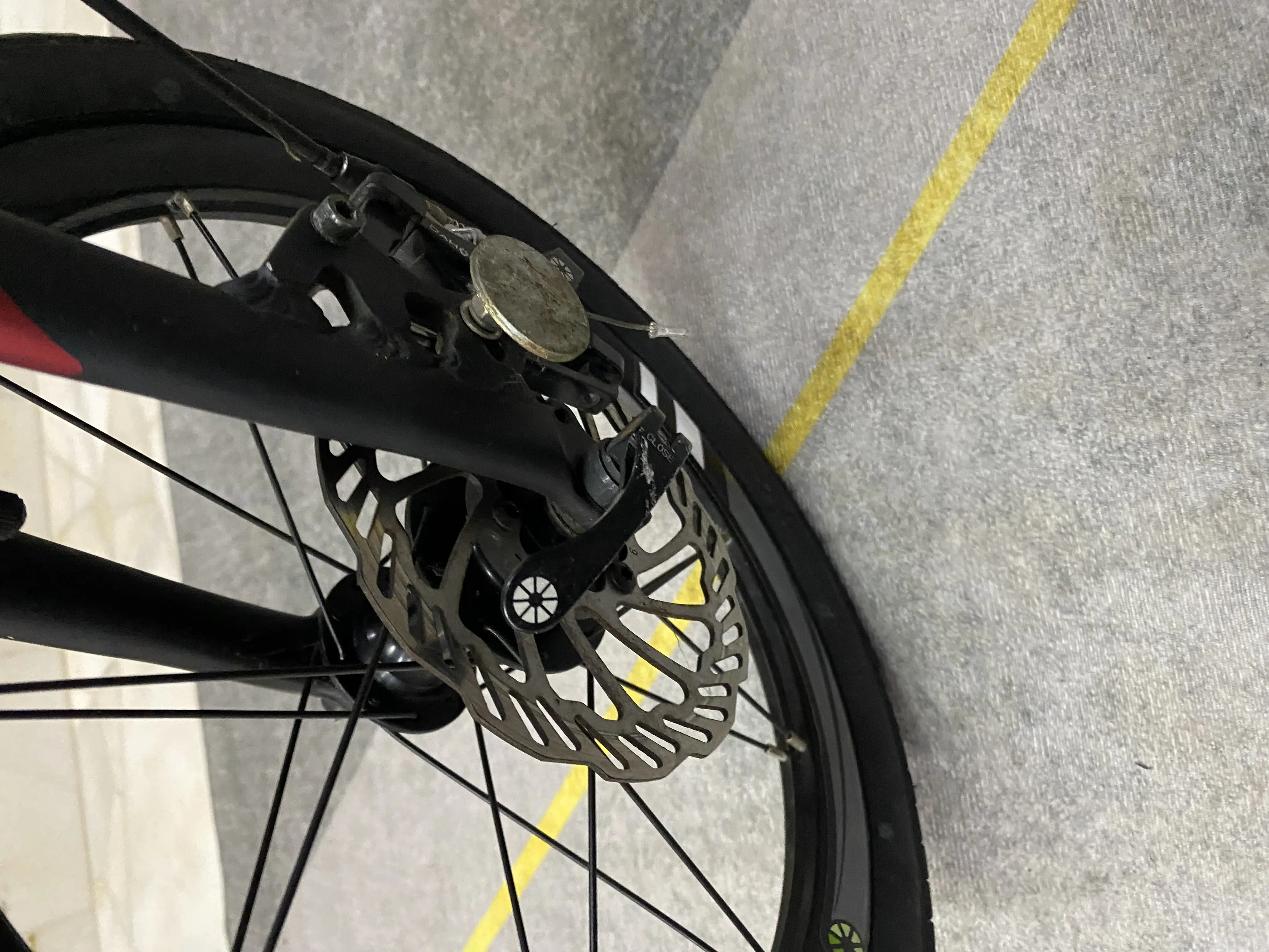 DAHON K3 PLUS. 9 SPEED. 16” WHEELS. FOR SALE.