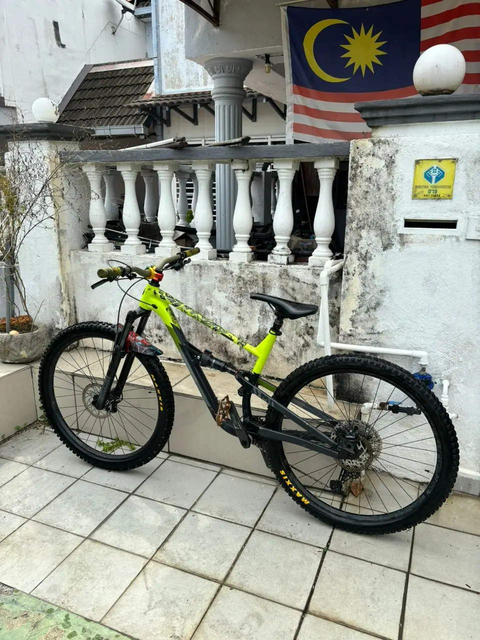 Polygon D7 29’ Size L