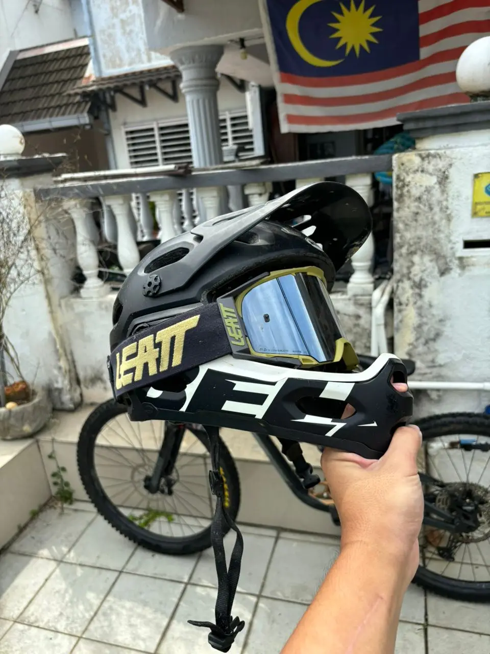 Polygon D7 29’ Size L