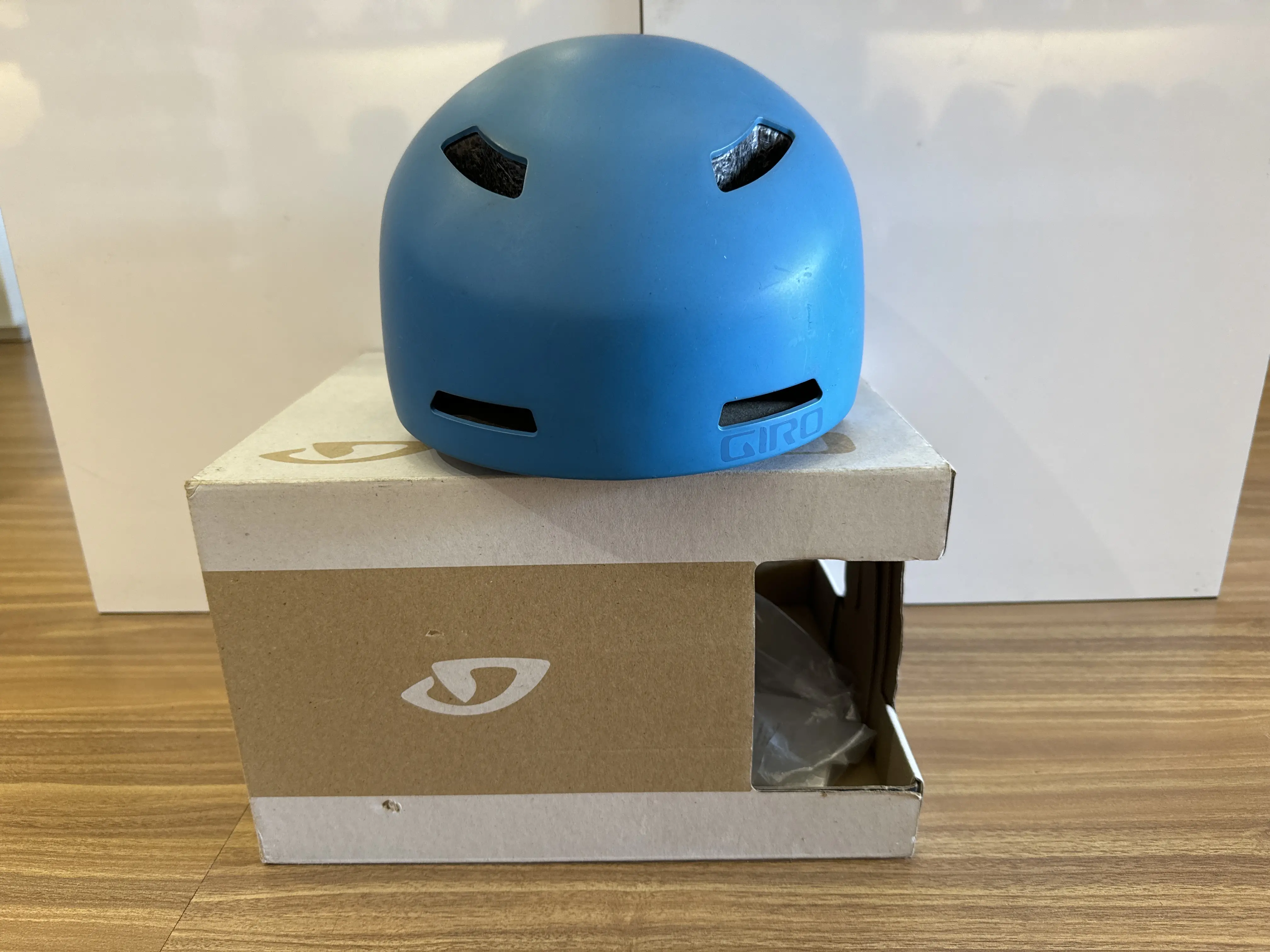 Giro Helmet Quarter