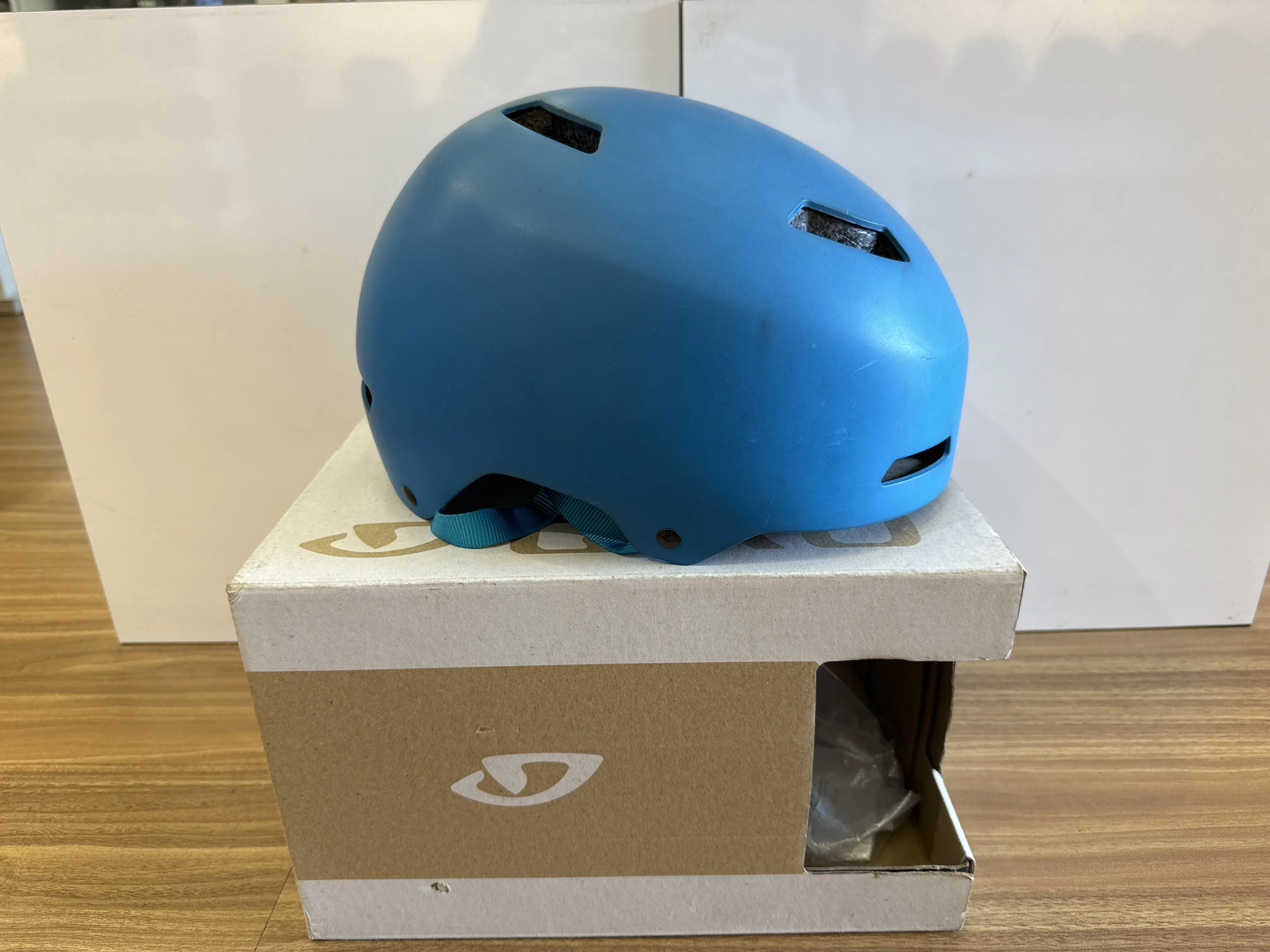 Giro Helmet Quarter