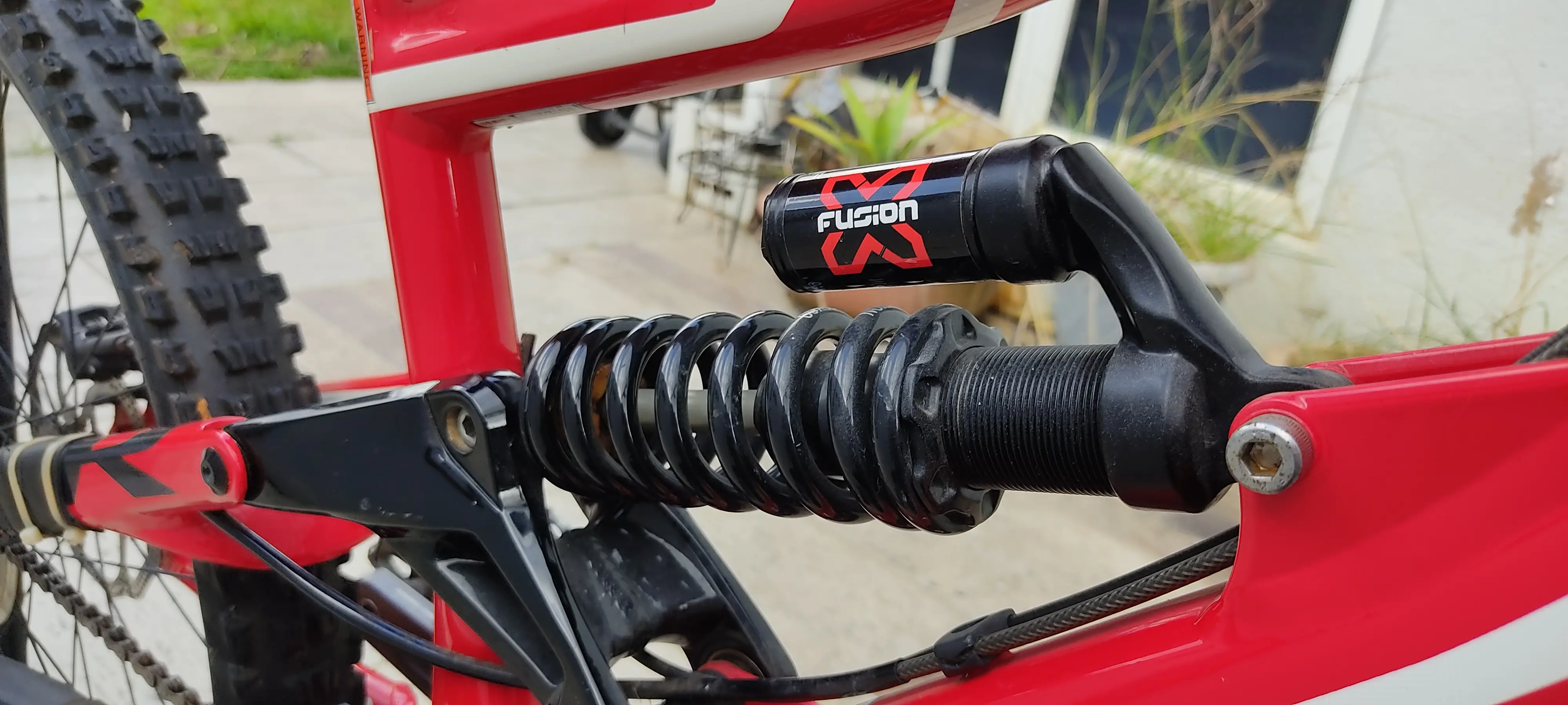 Polygon Collosus DH2 2011 and Specialized Status 1 2014