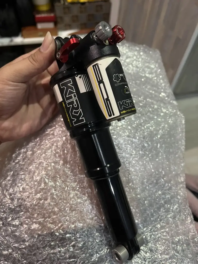 YT Capra CF 2017 M size 27.5 CabonFiber