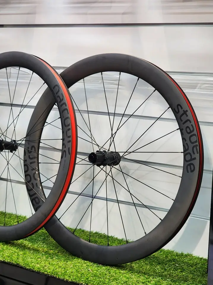 PARCOURS STRADE-D 49/54MM (SHIMANO DISC)