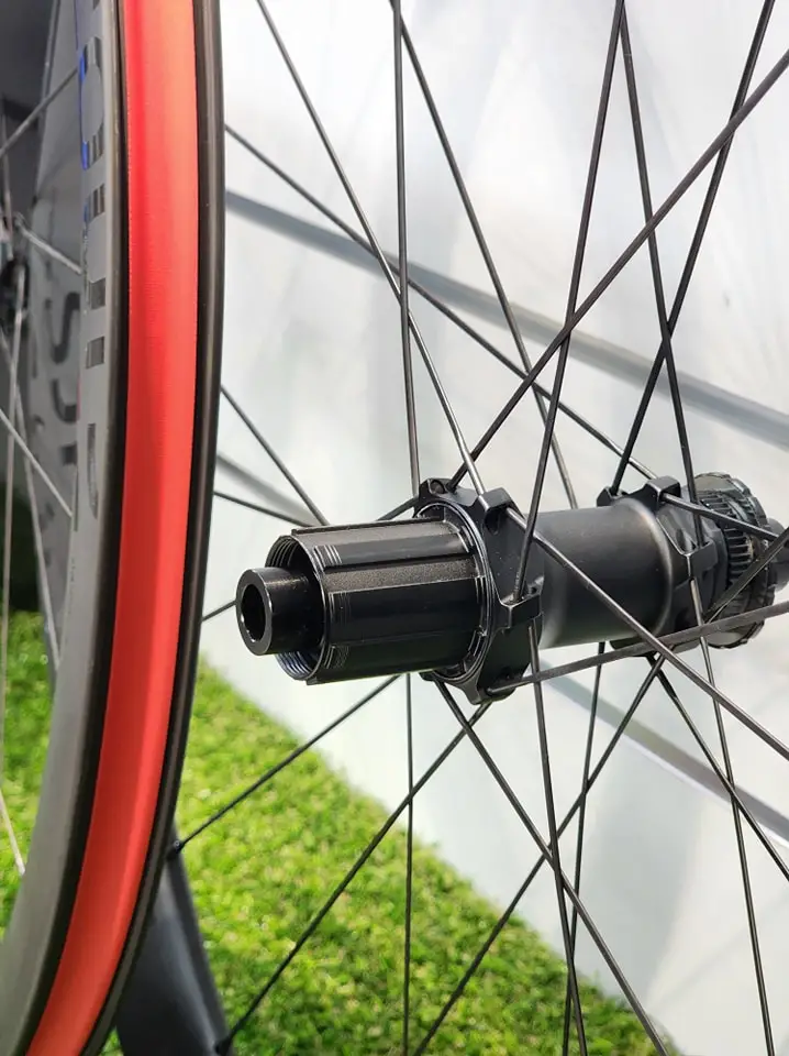 PARCOURS STRADE-D 49/54MM (SHIMANO DISC)