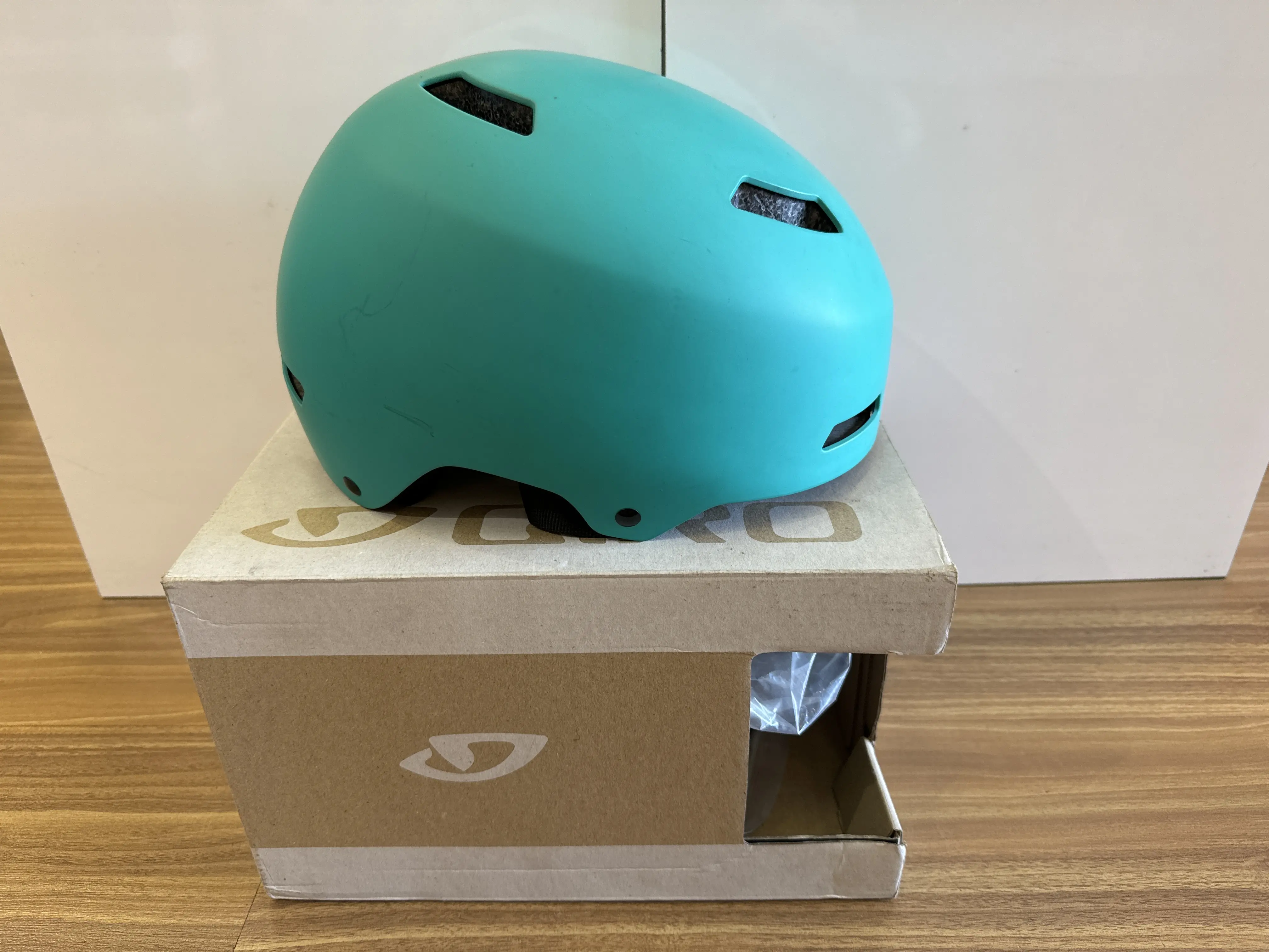 Giro Helmet Quarter
