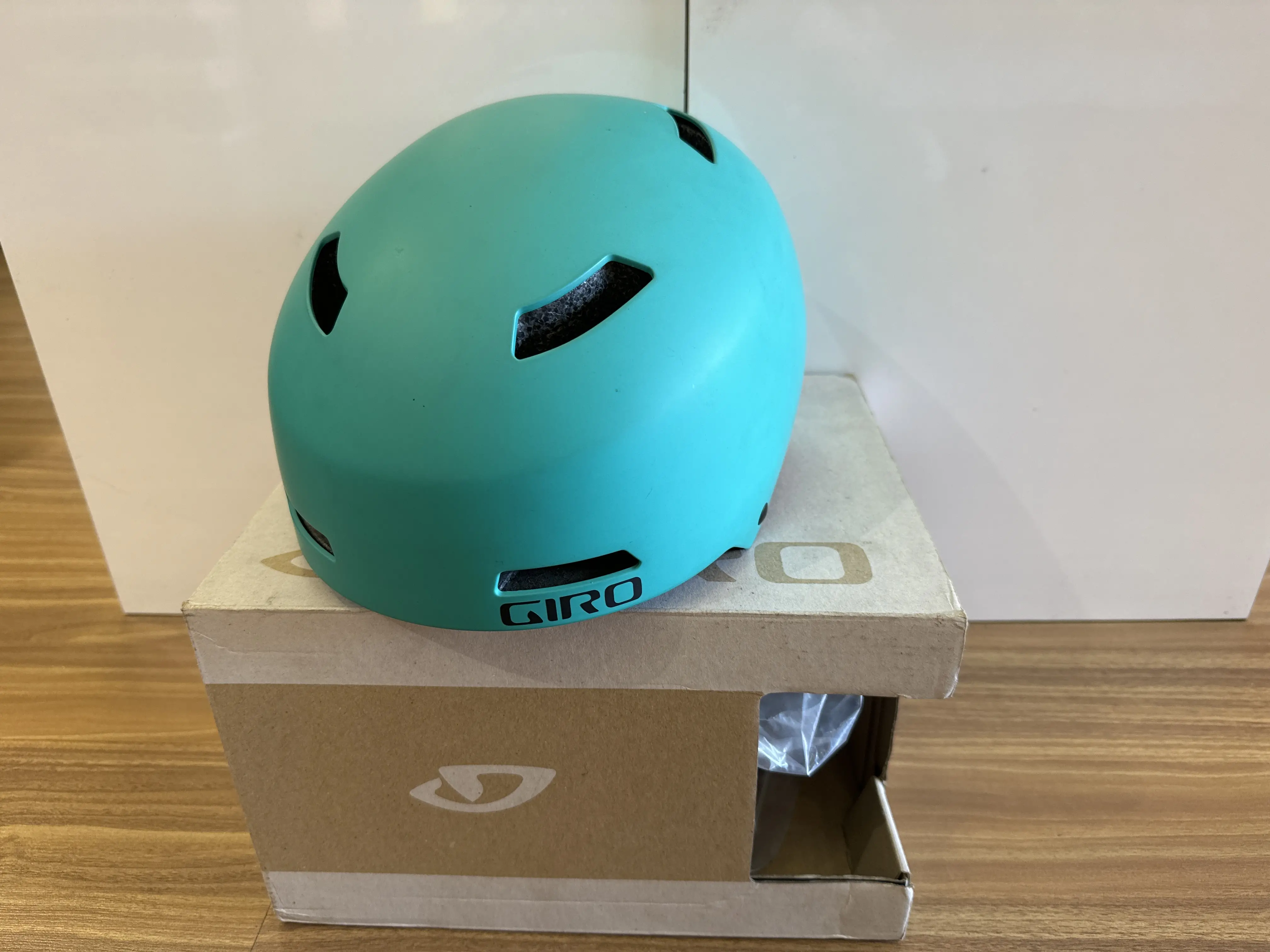 Giro Helmet Quarter
