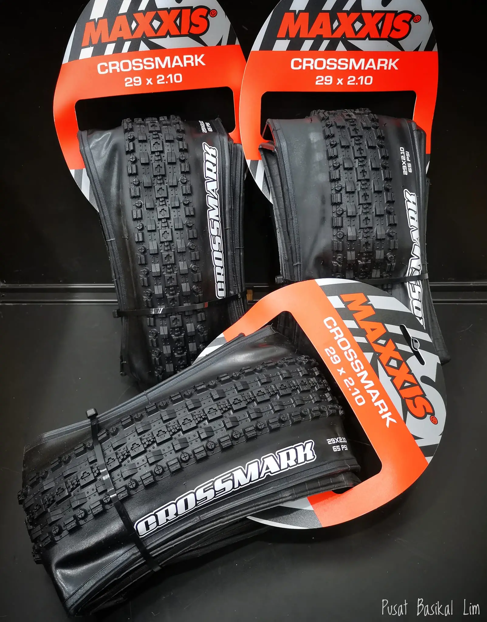 Maxxis Crossmark 29x2.1 Tire