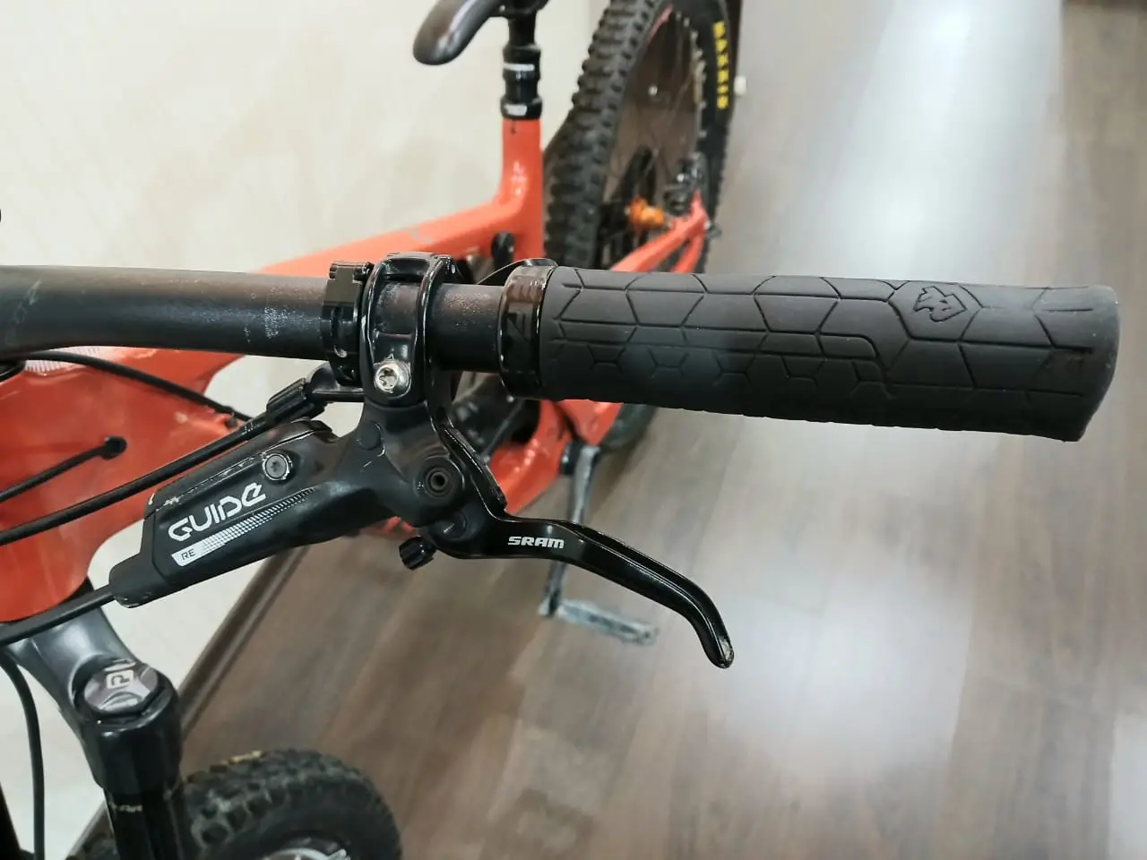 Santa Cruz Nomad V4 2019 Carbon C - M Size "27.5" rim"