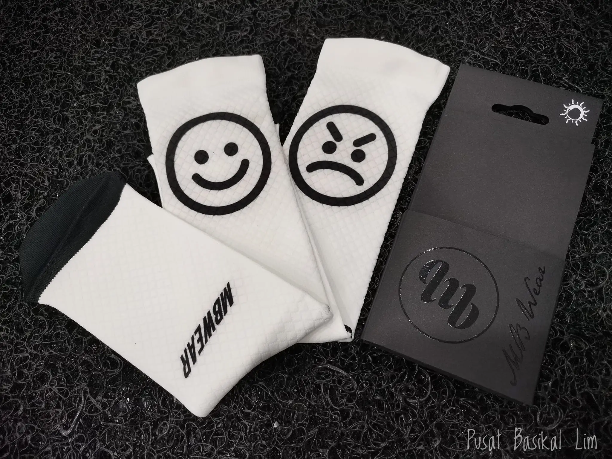 MB Wear Smile Cycling Sock