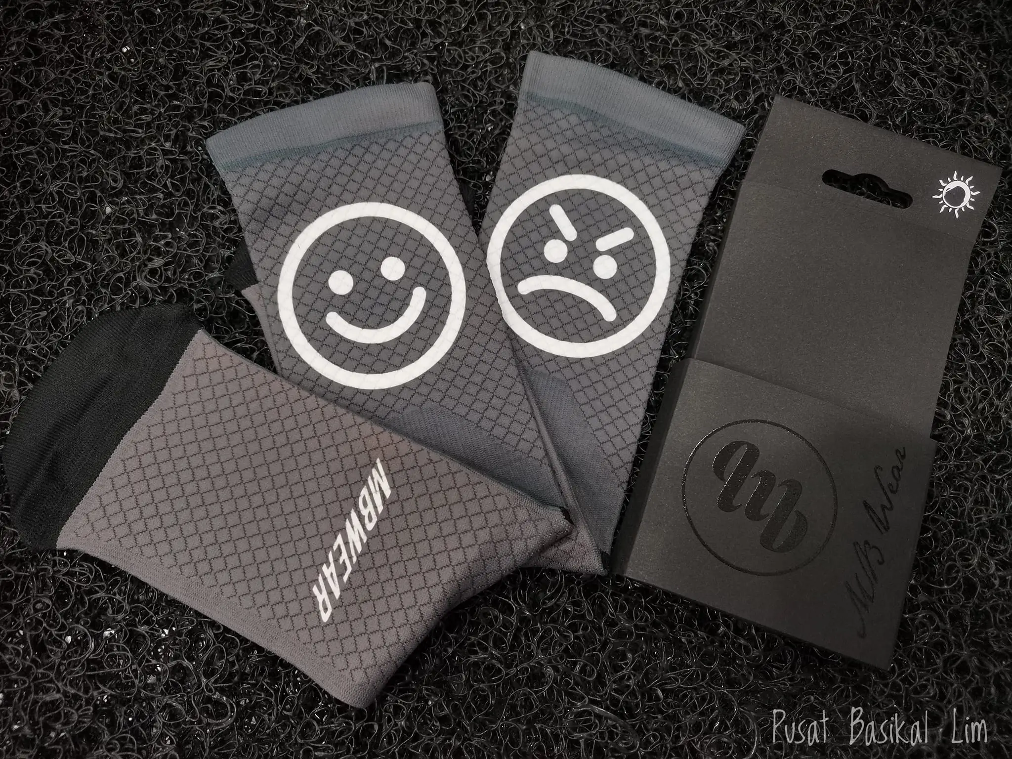 MB Wear Smile Cycling Sock