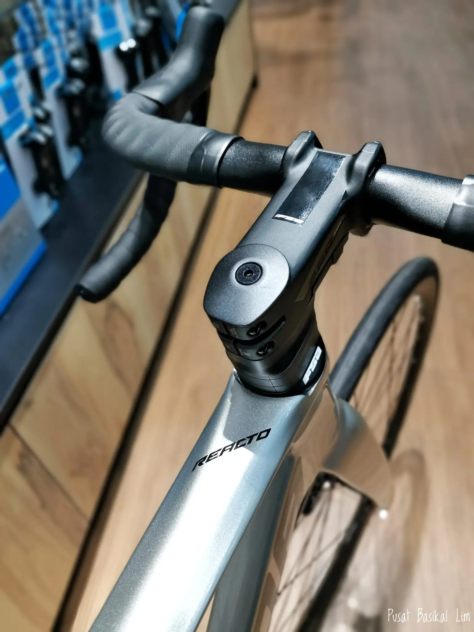 Merida Reacto 6000 105 Di2 Carbon Road Bike
