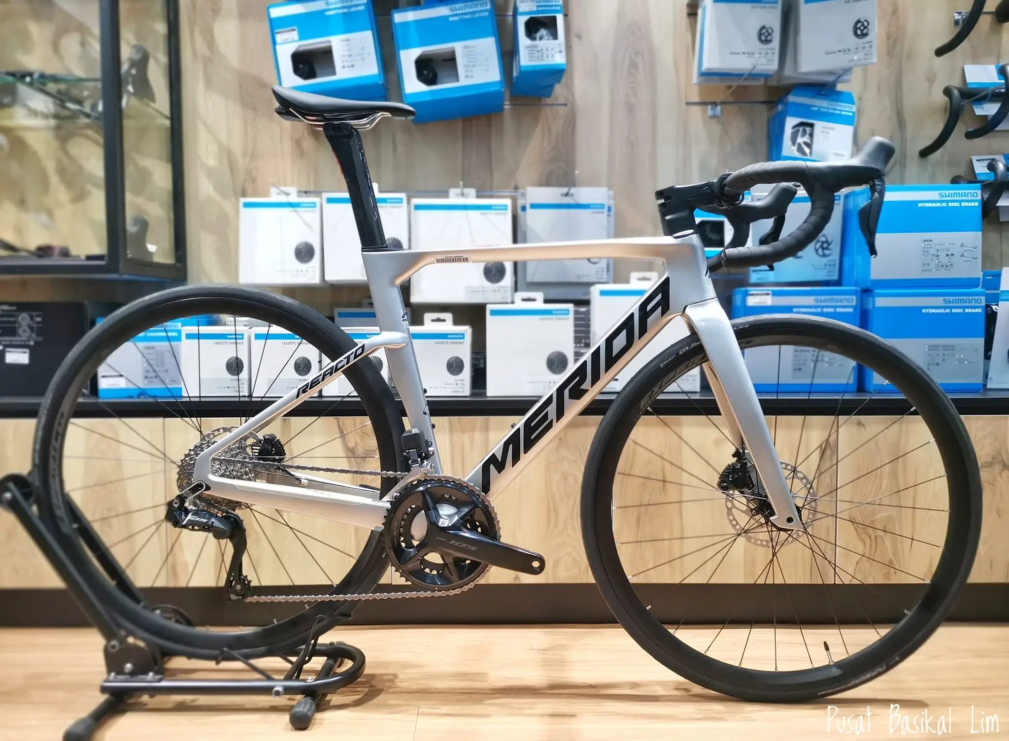 Merida Reacto 6000 105 Di2 Carbon Road Bike