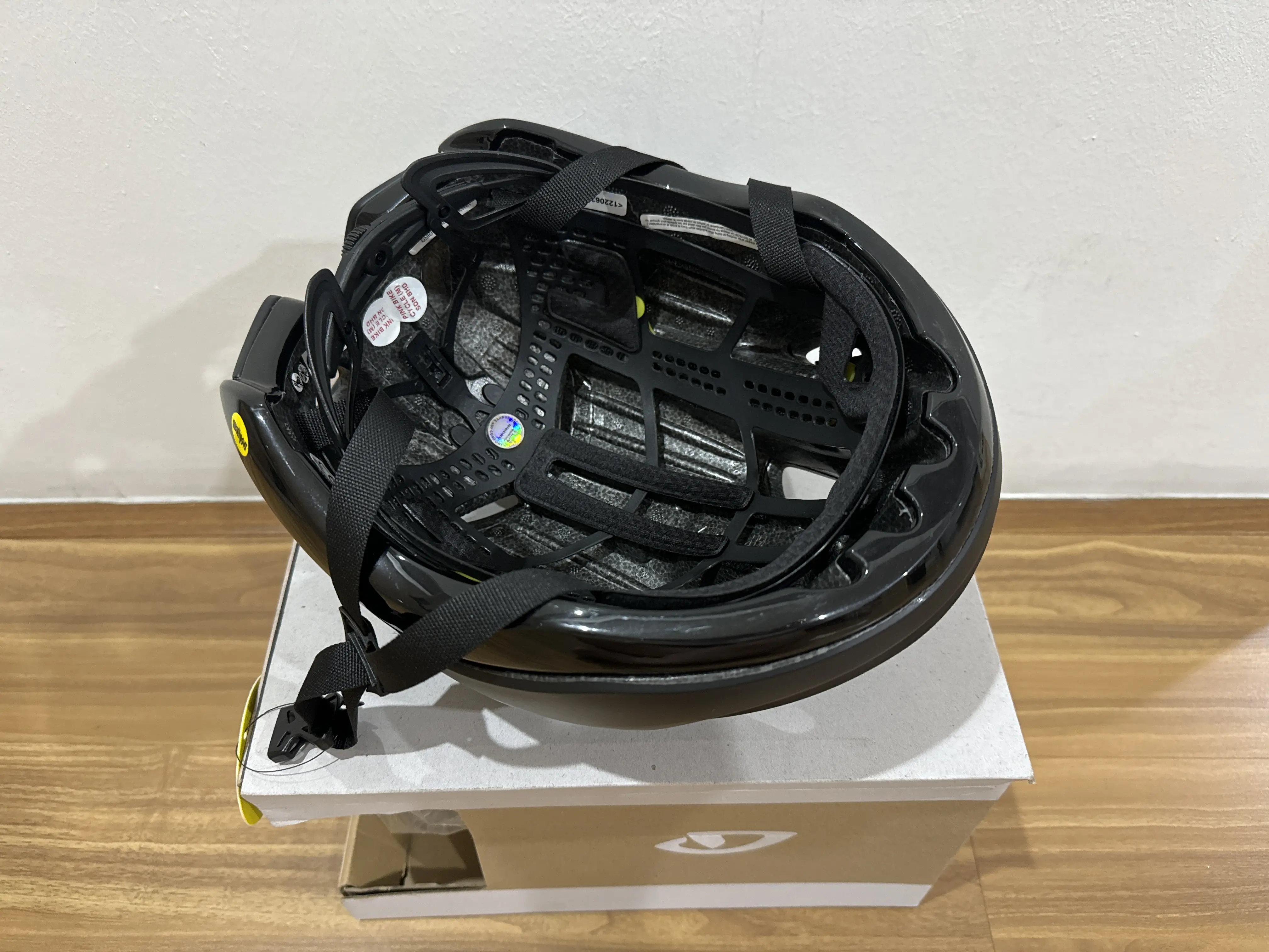 Giro Vanquish