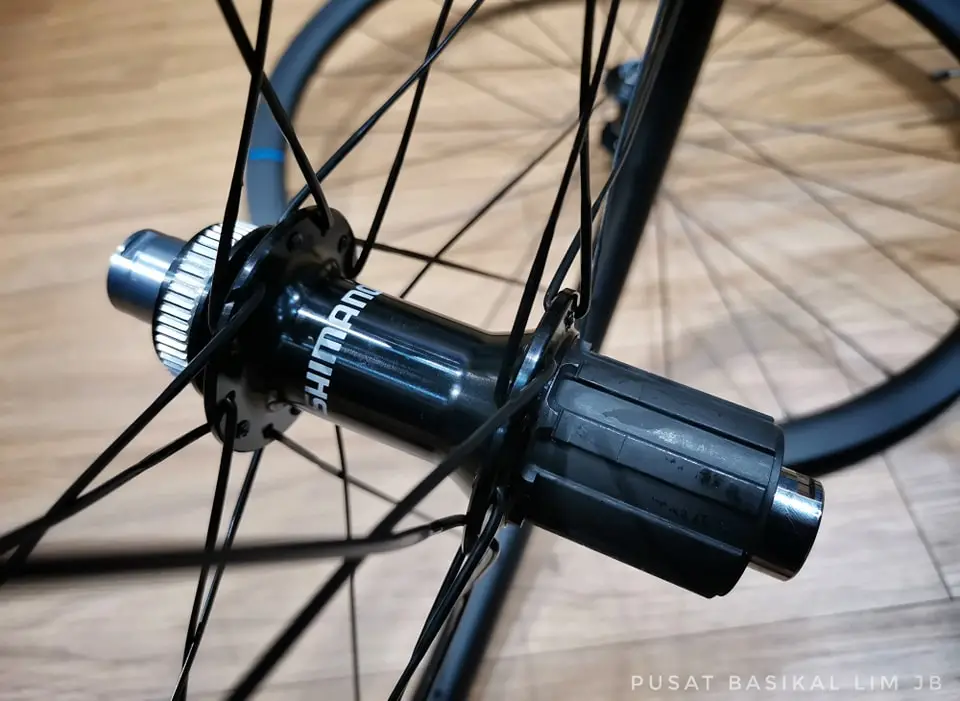 SHIMANO C32 Tubeless Disc Carbon Wheelset