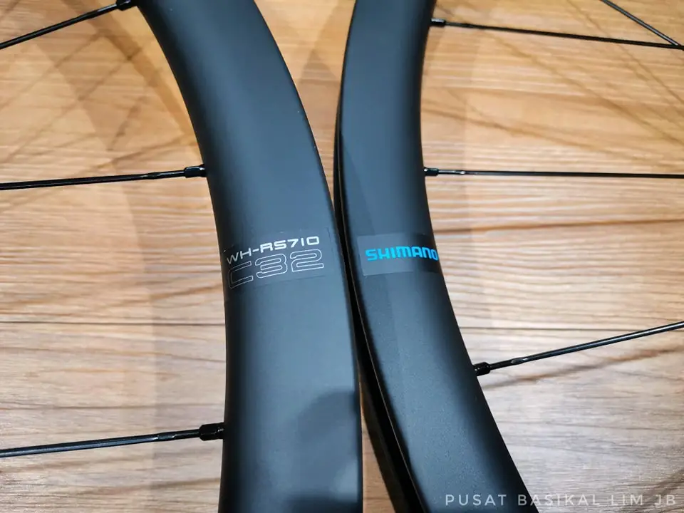 SHIMANO C32 Tubeless Disc Carbon Wheelset
