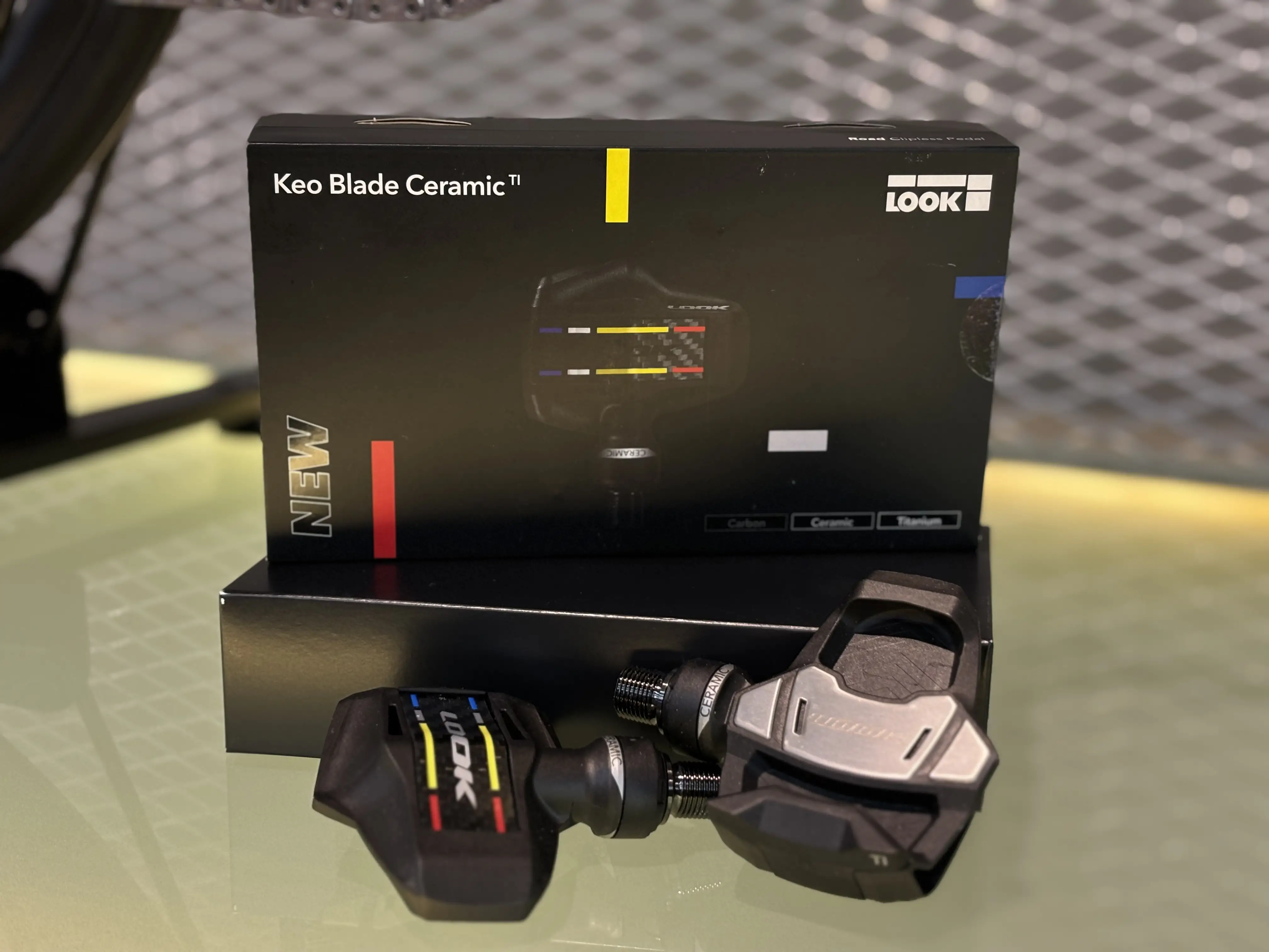 New Look Keo Blade Carbon Ceramic Ti Road Pedal !!!