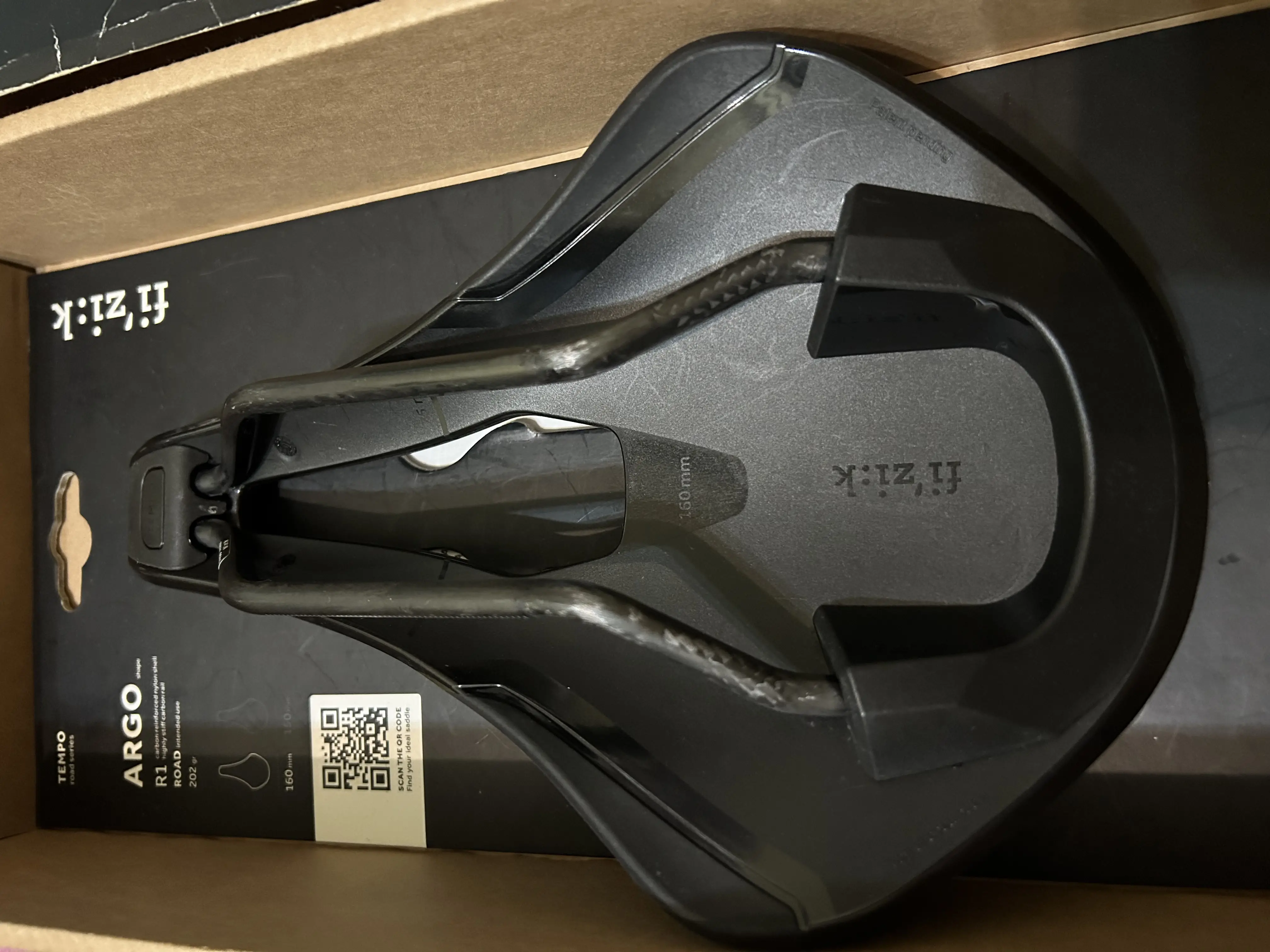 Fizik Tempo Argo Roadbike Carbon Saddle like ORIGINAL NEW HARGA LELONG !