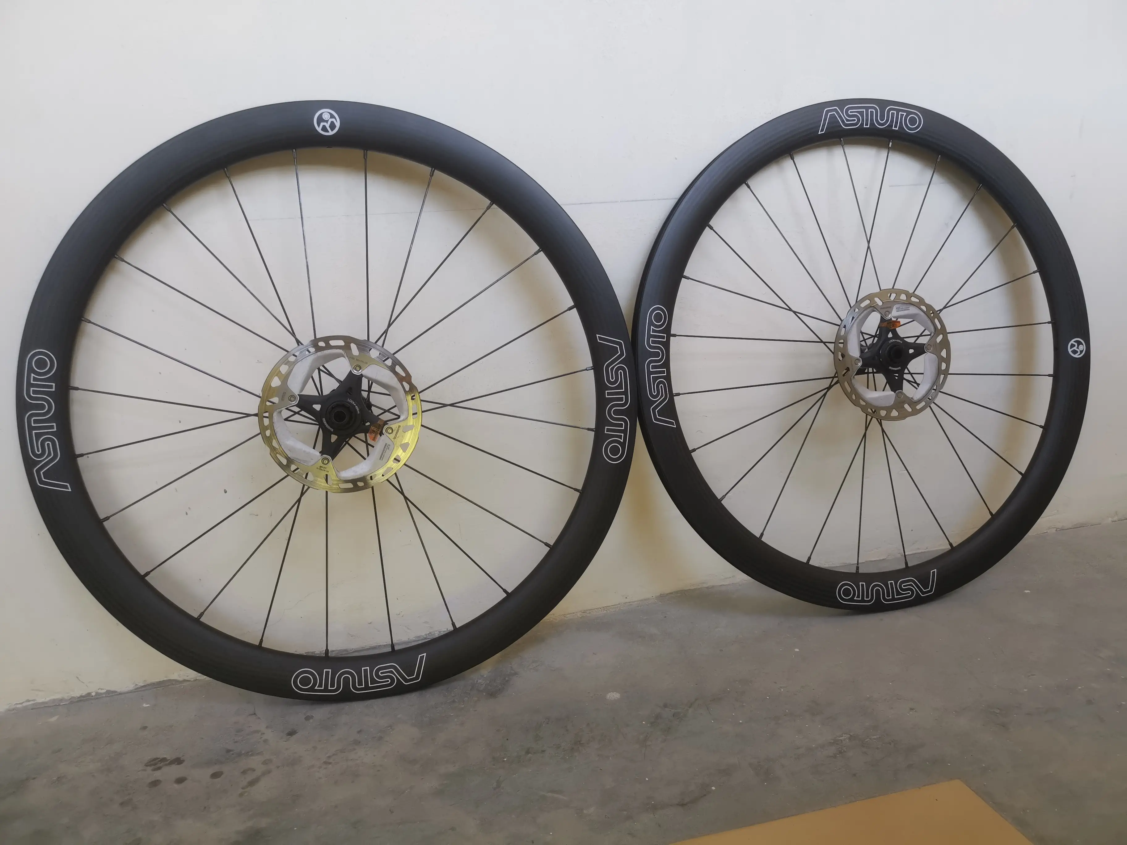 Astuto 45mm disc wheelset for sell!