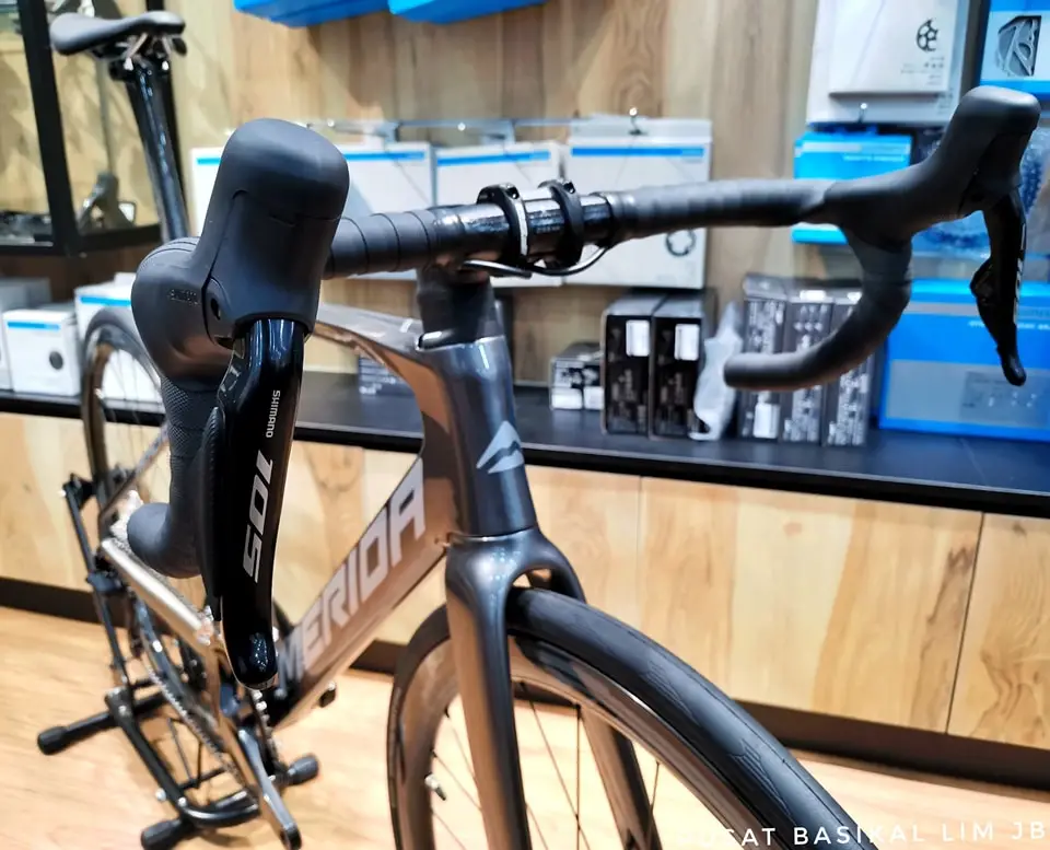 Merida Reacto 6000 105 Di2 With Fulcrum Wind 40DB Carbon Wheelset