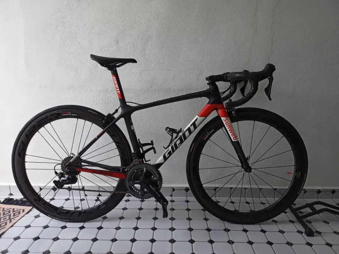 Giant TCR Advanced Pro Team