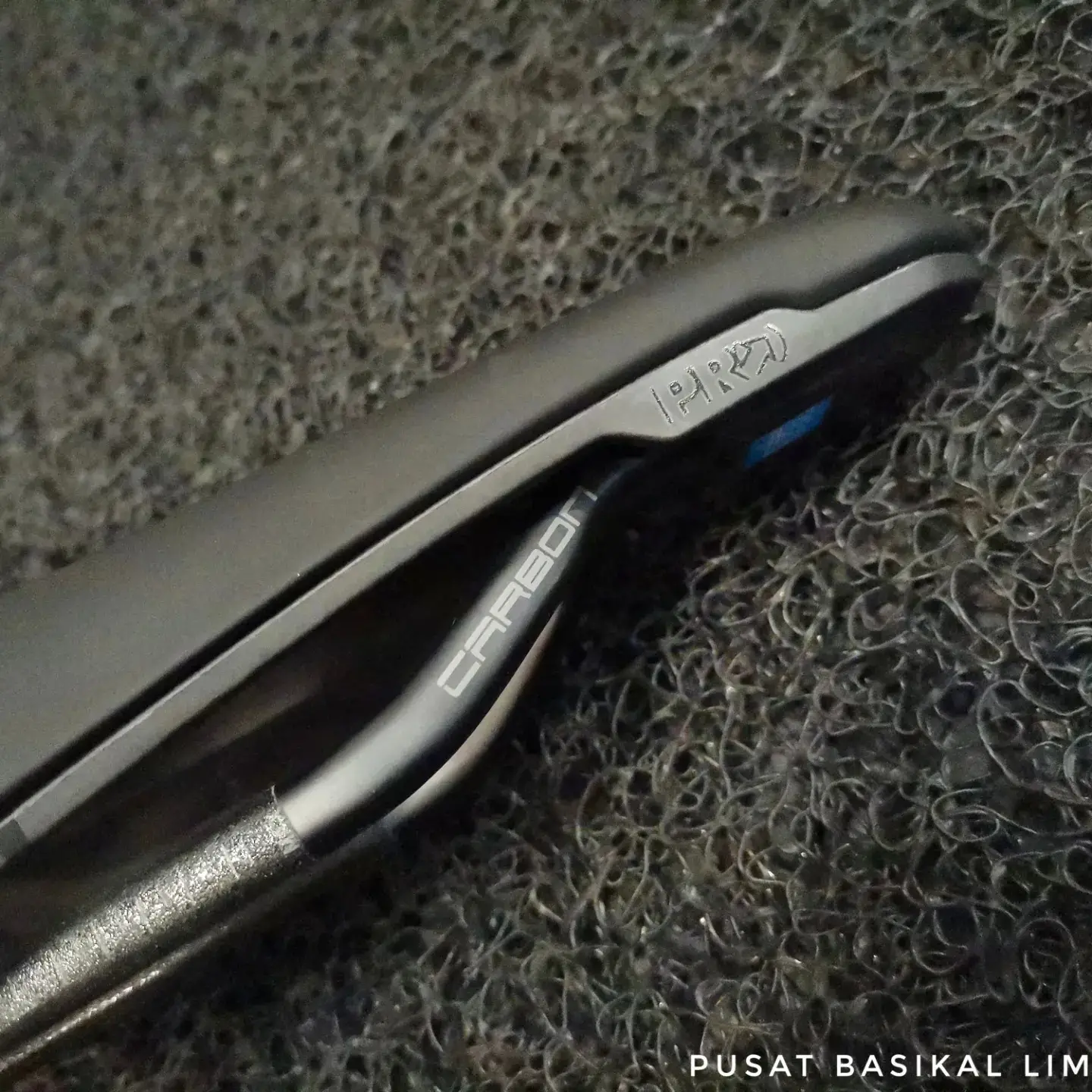 Pro Stealth Curved Team Saddle
