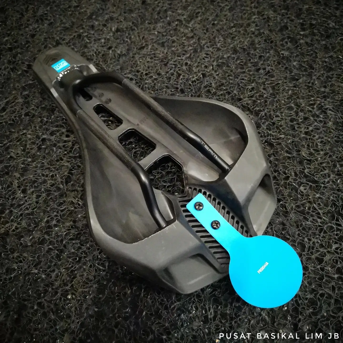 Pro Stealth Curved Team Saddle