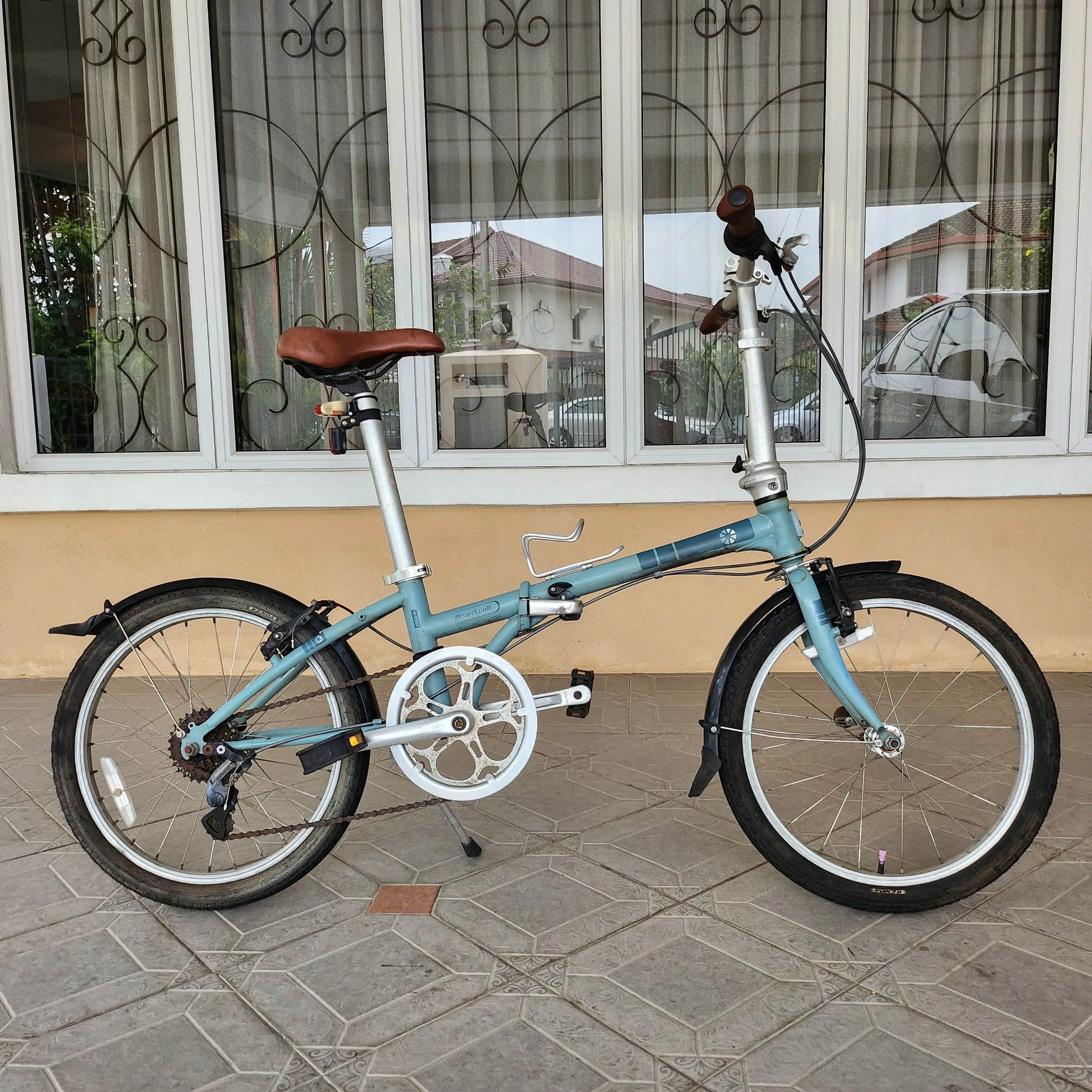 Dahon Boardwalk D7