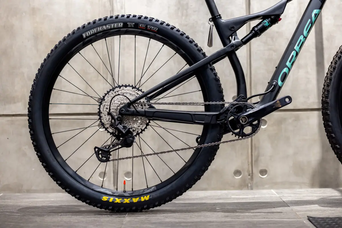 Orbea 2022 OIZ M20 TR 29" TRAIL BIKE FOX FORK DT WHEELSET S Size