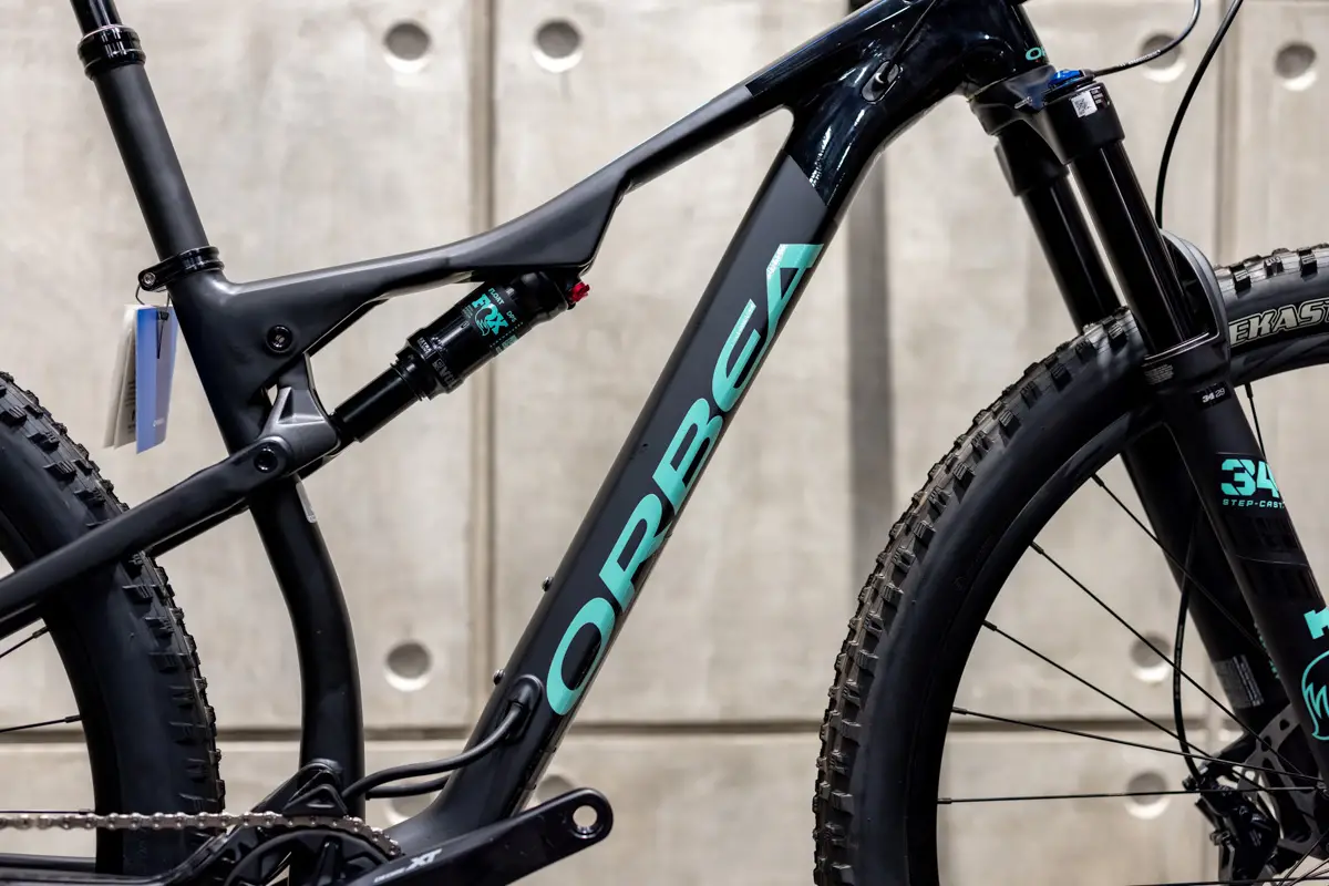 Orbea 2022 OIZ M20 TR 29" TRAIL BIKE FOX FORK DT WHEELSET S Size