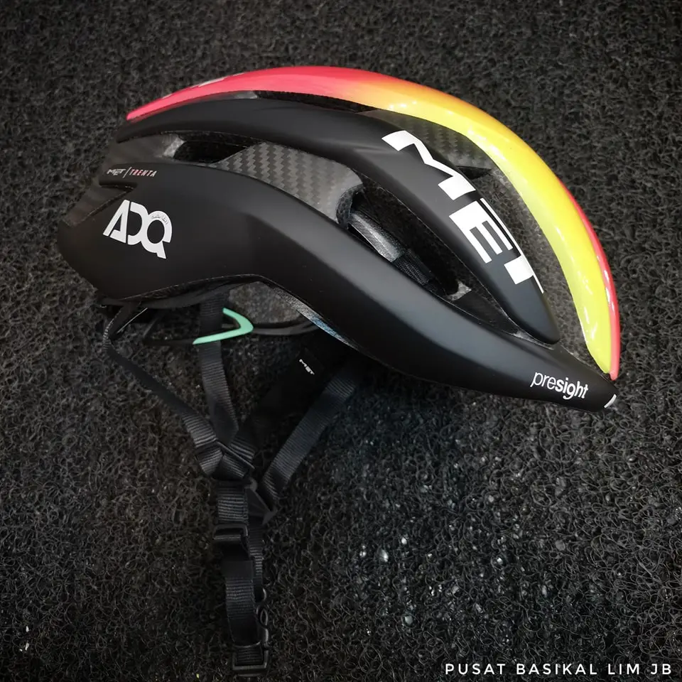 Met Trenta 3K Carbon MIPS Helmet