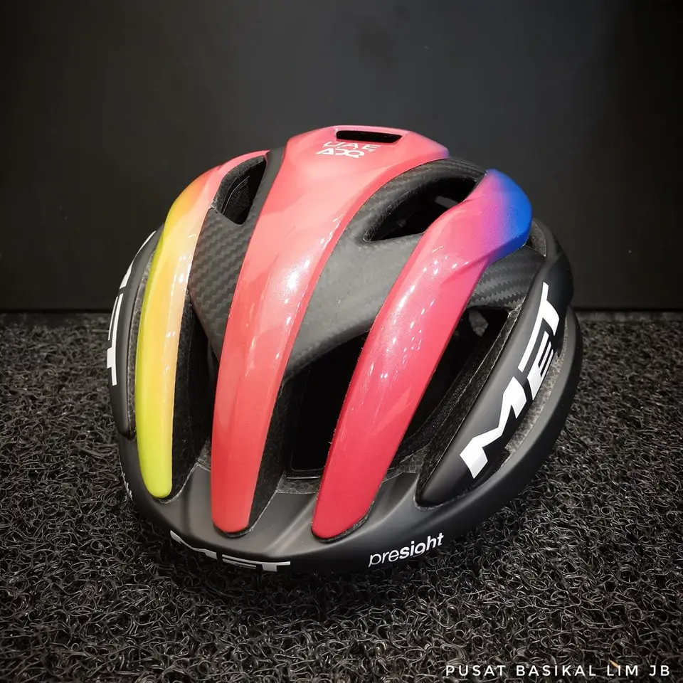 Met Trenta 3K Carbon MIPS Helmet