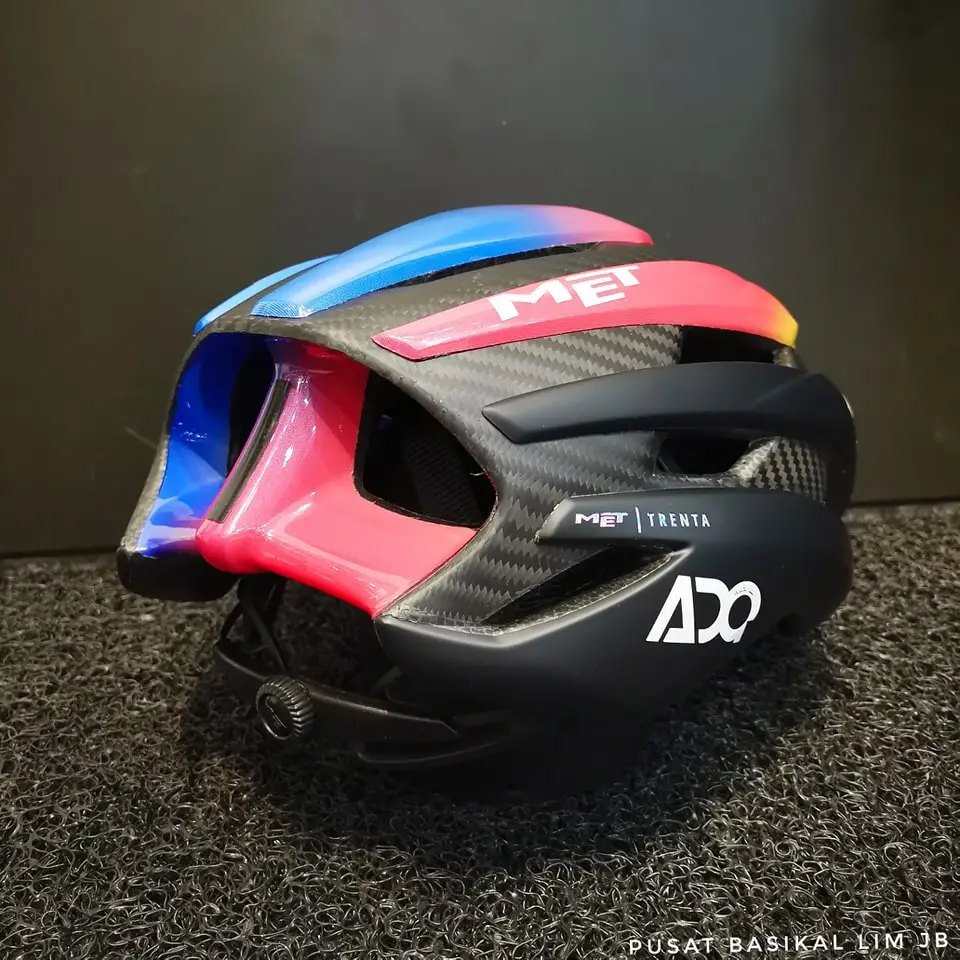 Met Trenta 3K Carbon MIPS Helmet