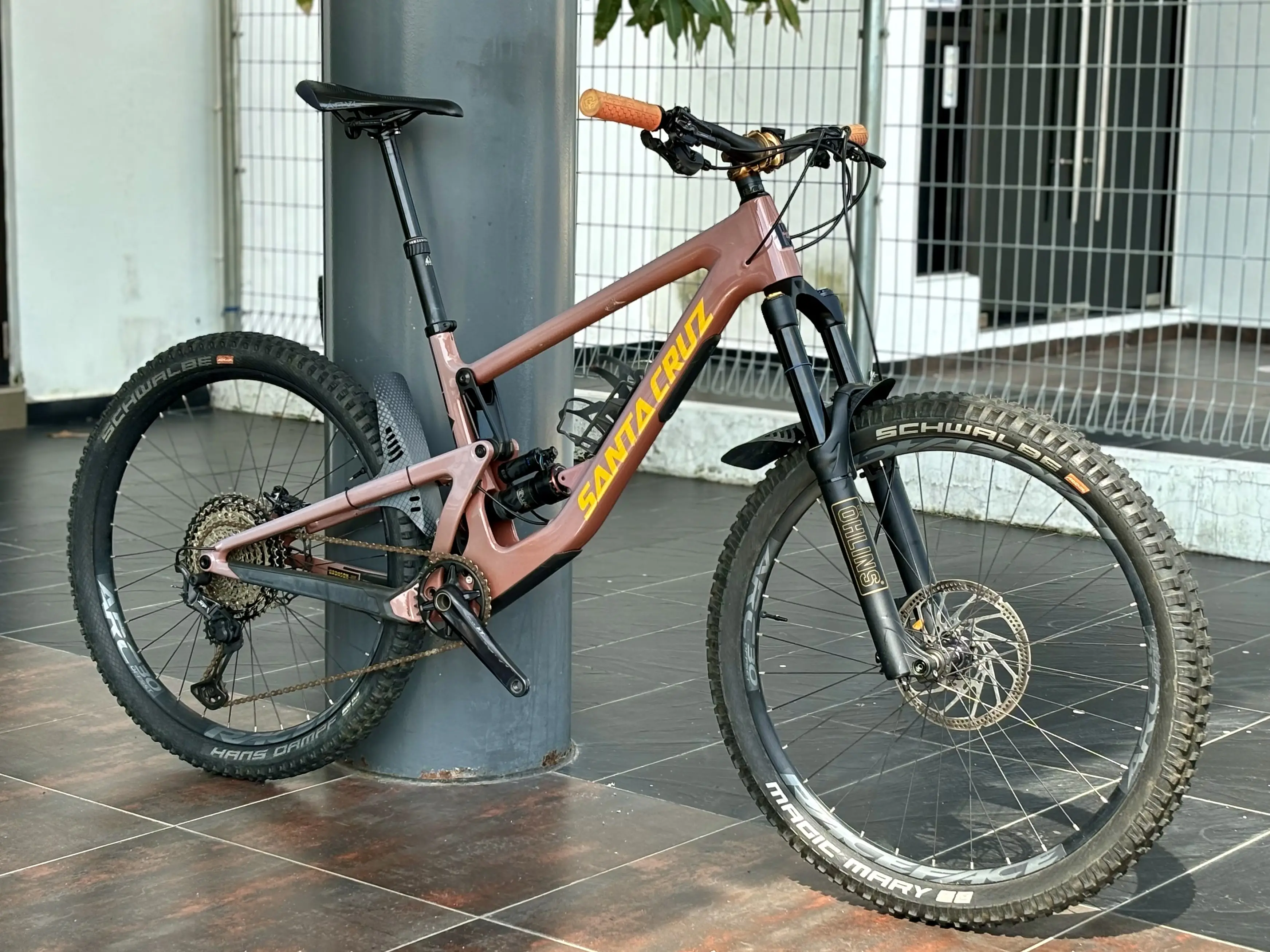 Used Santa Cruz Bronson CC Carbon Trail bike for sale!!!