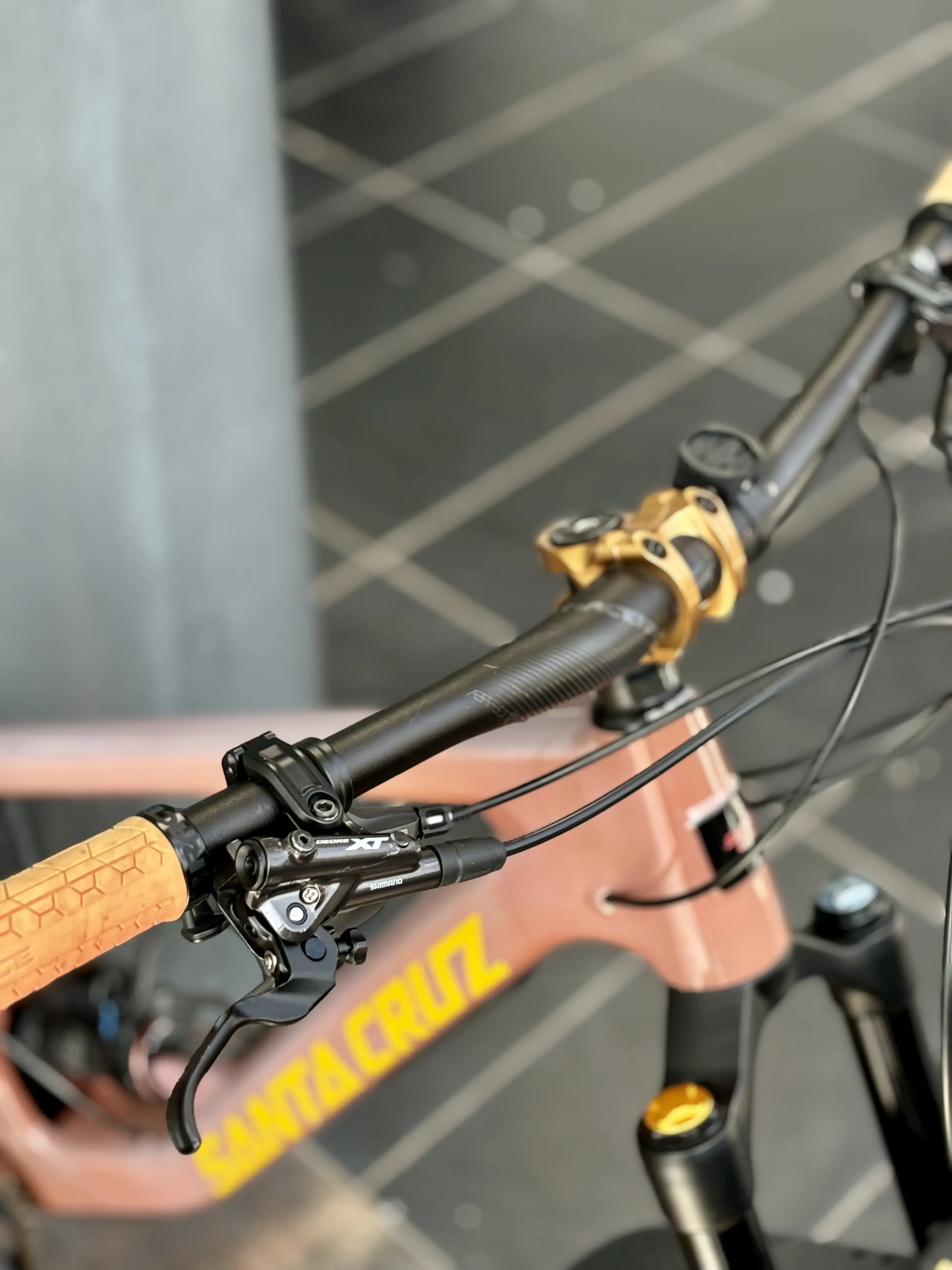 Used Santa Cruz Bronson CC Carbon Trail bike for sale!!!