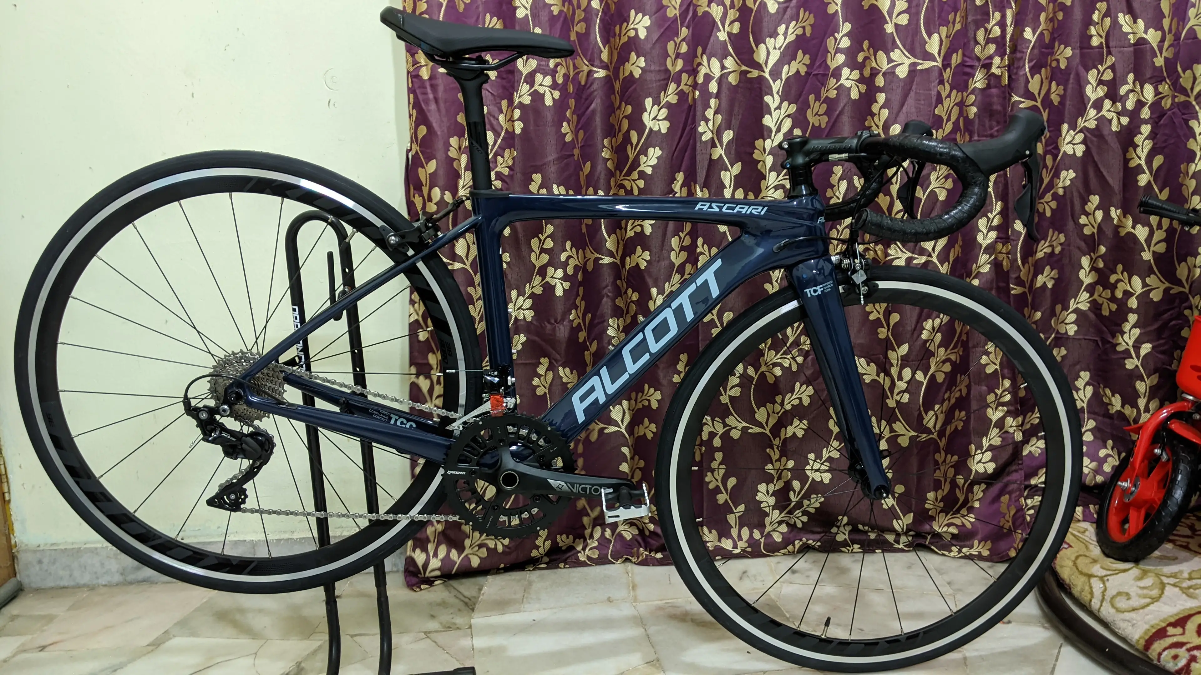 ALCOTT ASCARI M Roadbike Size 44