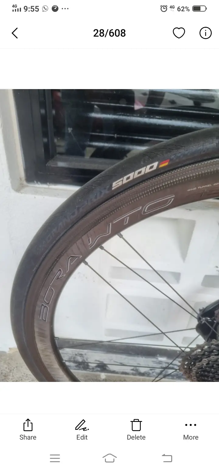 Pinarello Dogma F original Campagnolo 12 EPS