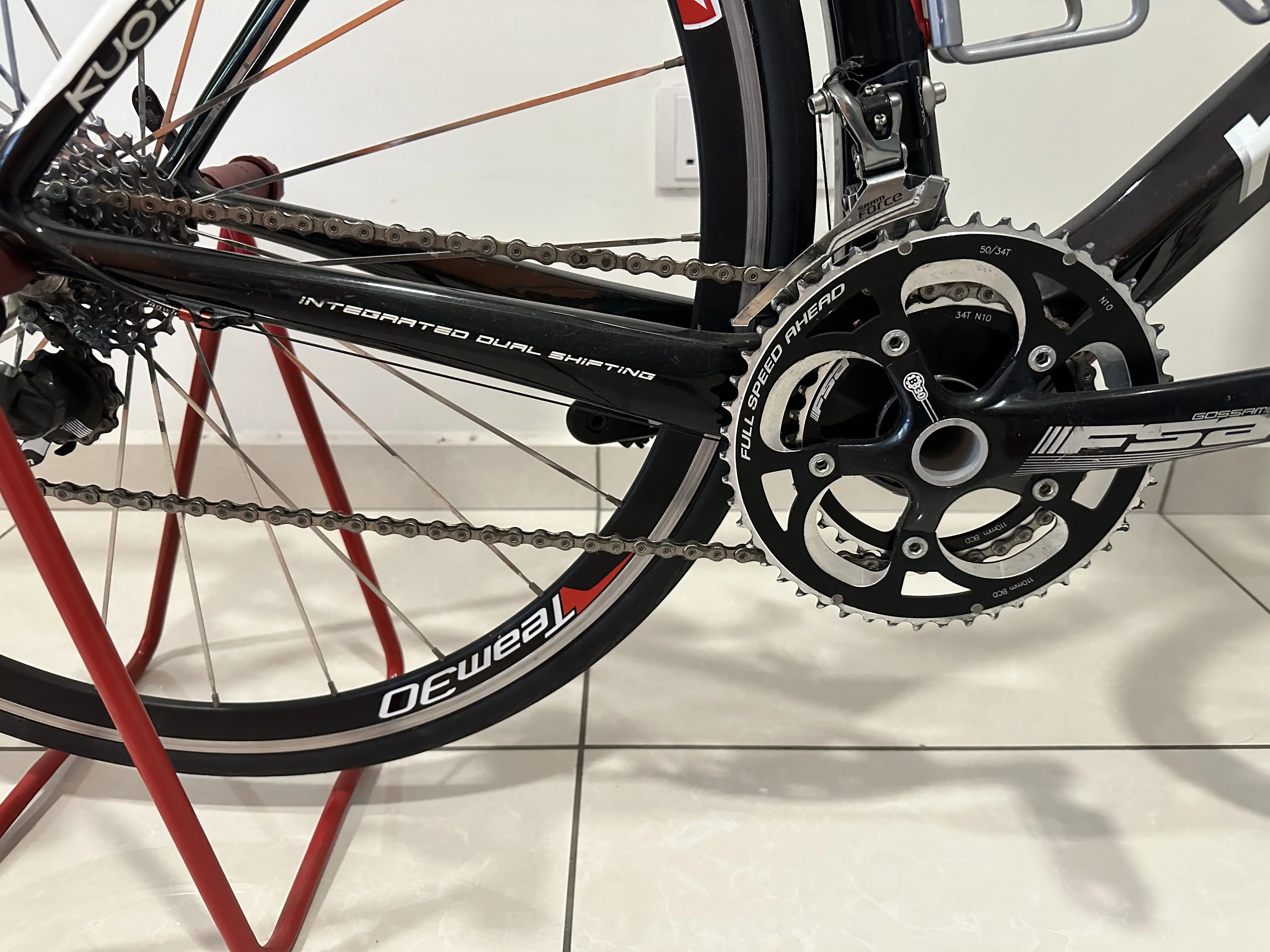 Kuota Kuraro Road Bike (medium)