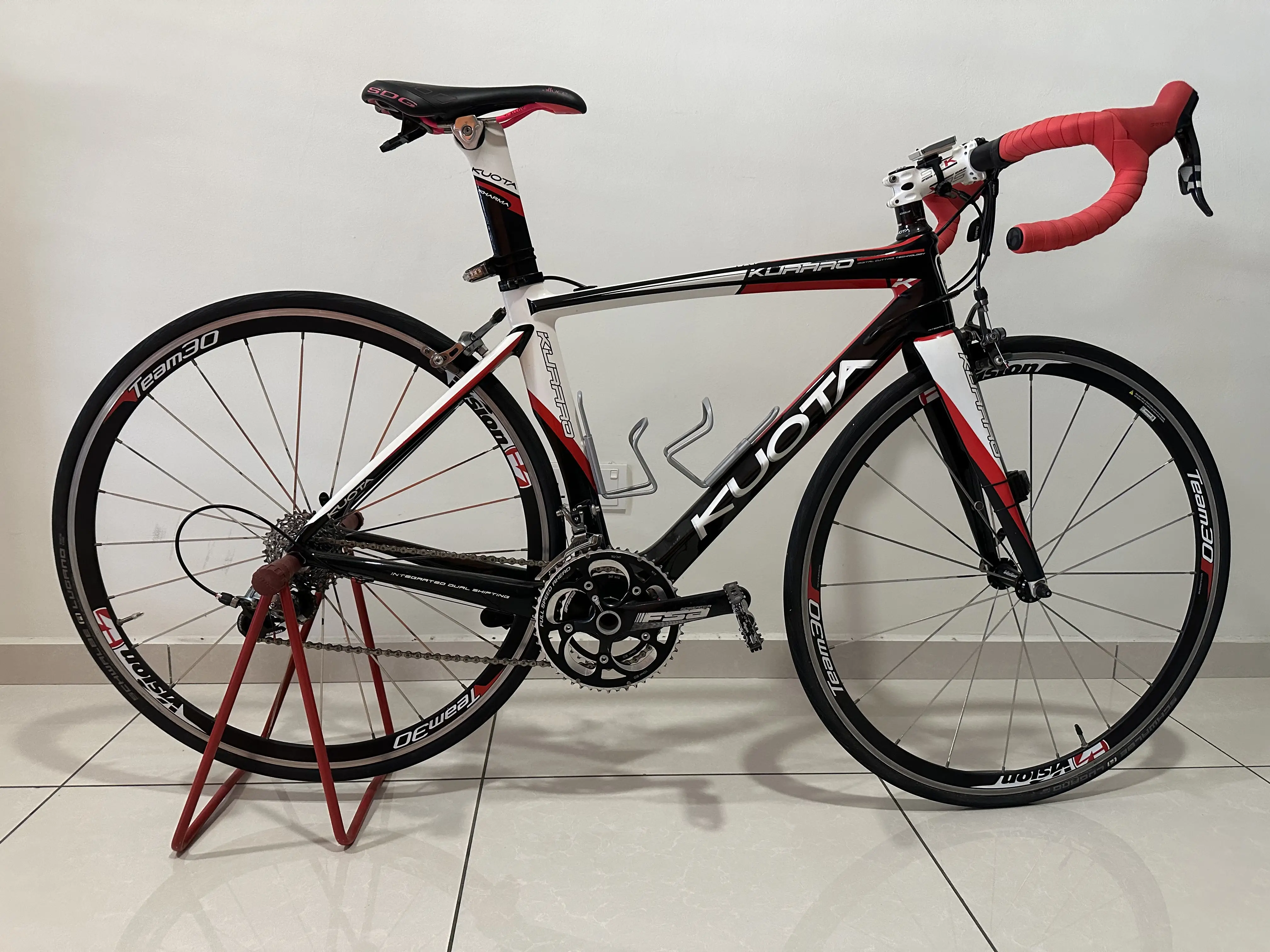 Kuota Kuraro Road Bike (medium)
